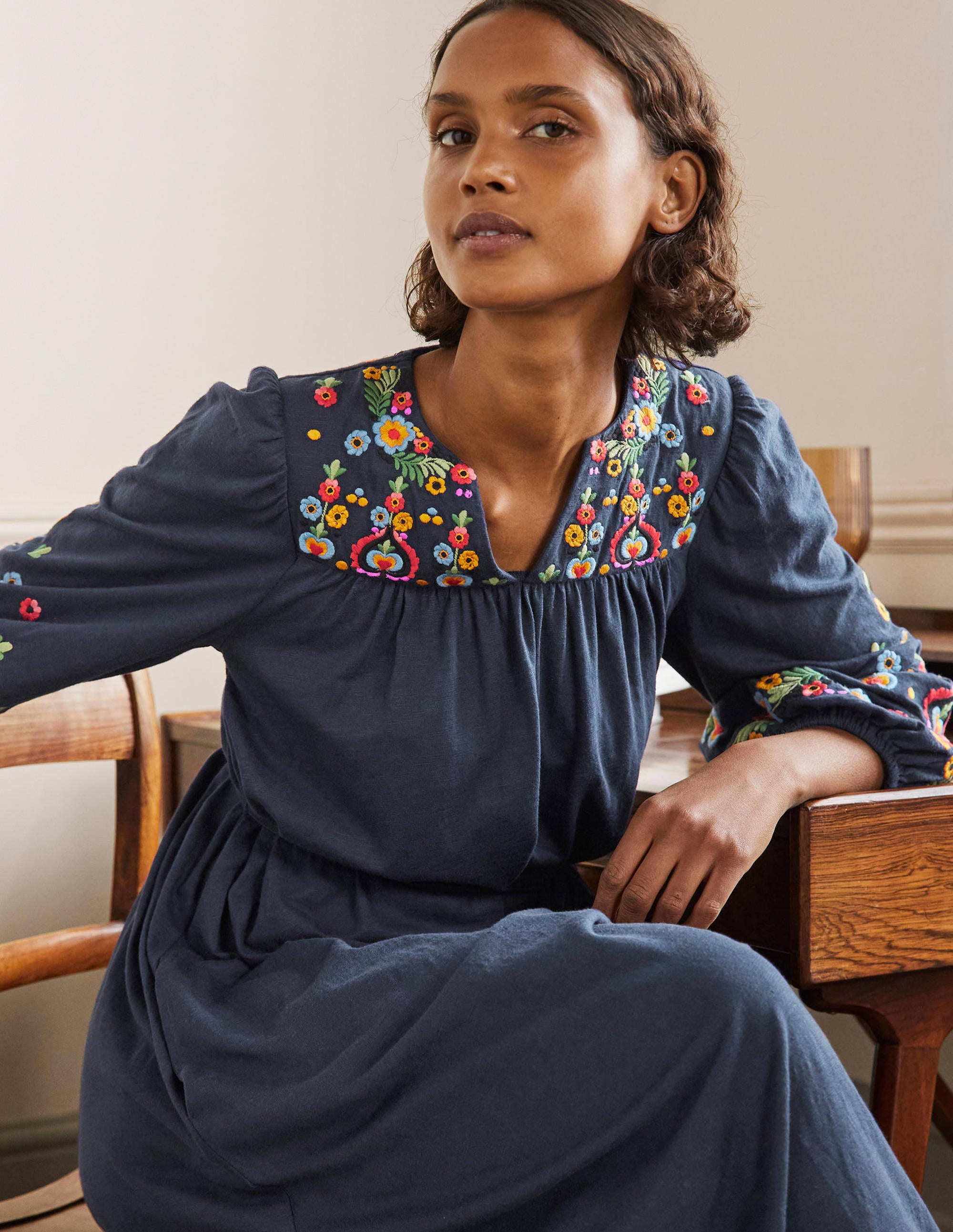 Robe midi brodée en jersey-Bleu marine - Image 5