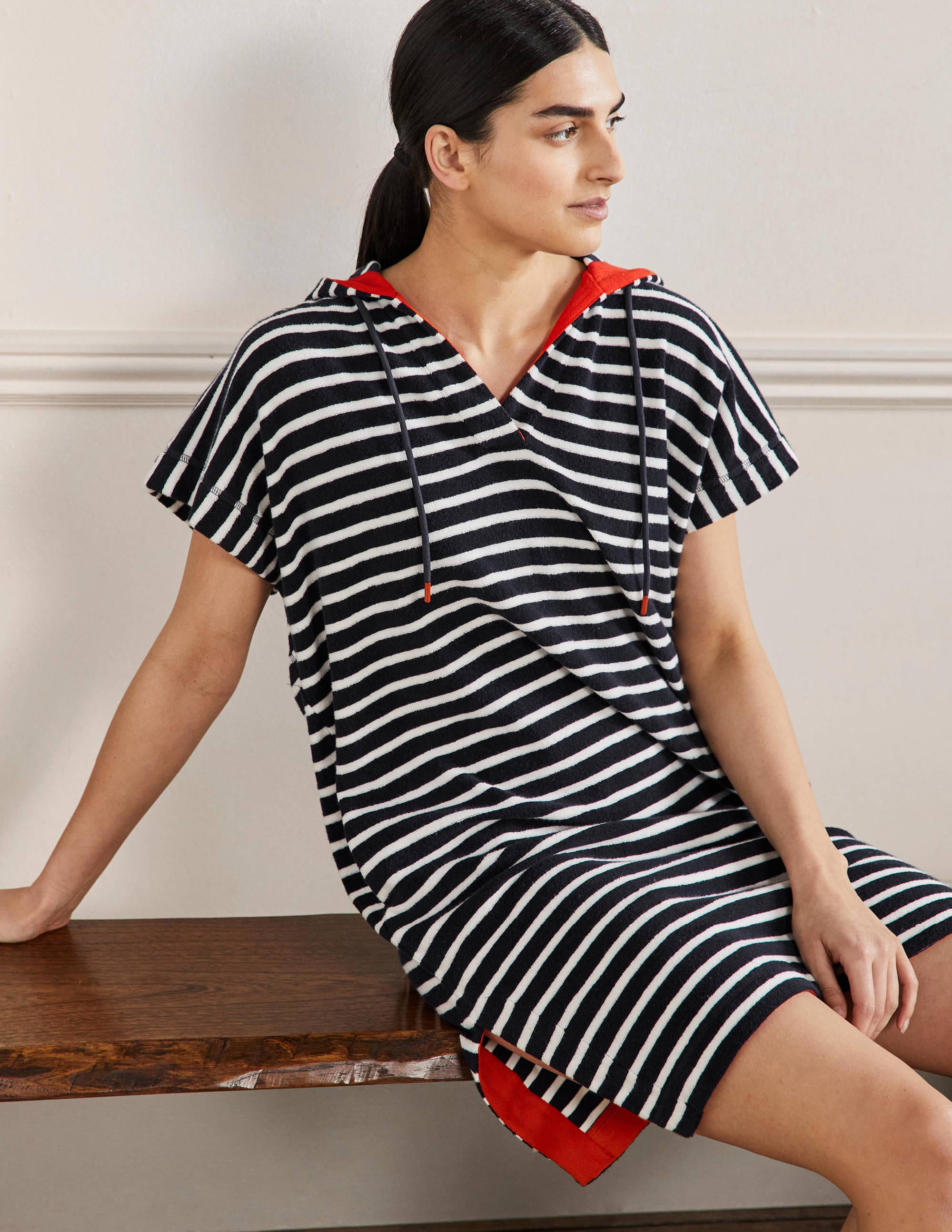 Robe à capuche Erica en éponge-Rayé bleu marine foncé et ivoire - Image 4