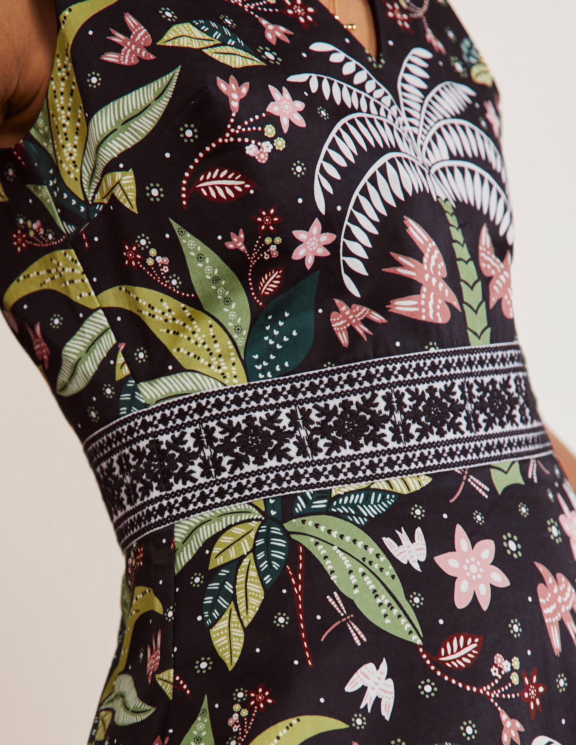 Midikleid mit bestickter Taille-Schwarz, Orientalisches Palmenmuster - Image 2