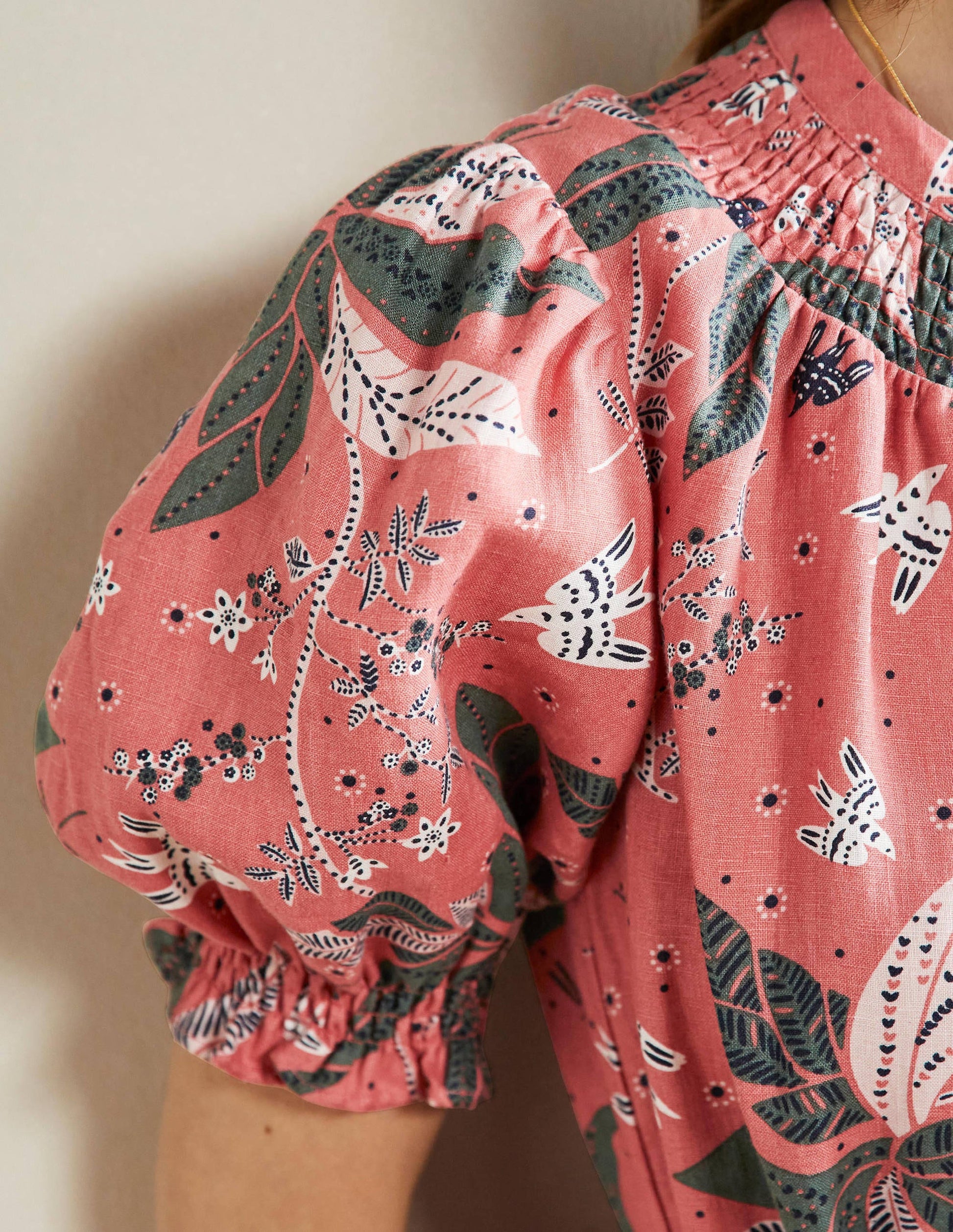 Gesmoktes Hemdblusenkleid aus Leinen-Staubrot, Orientalisches Muster-2