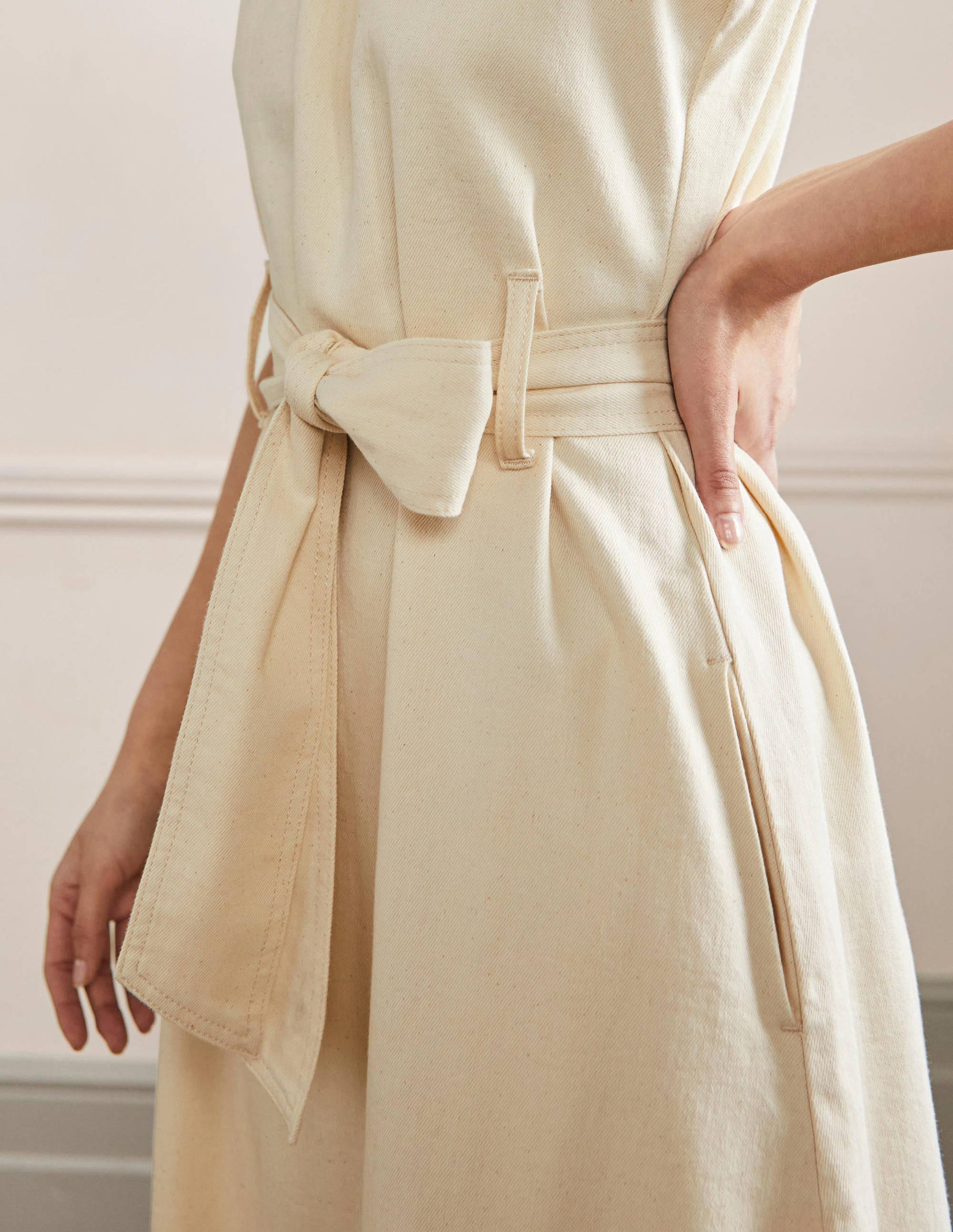 Robe midi sans manches à ceinture-Écru - Image 5