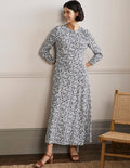 Robe longue à col rond-Bleu marine, motif Flora Charm