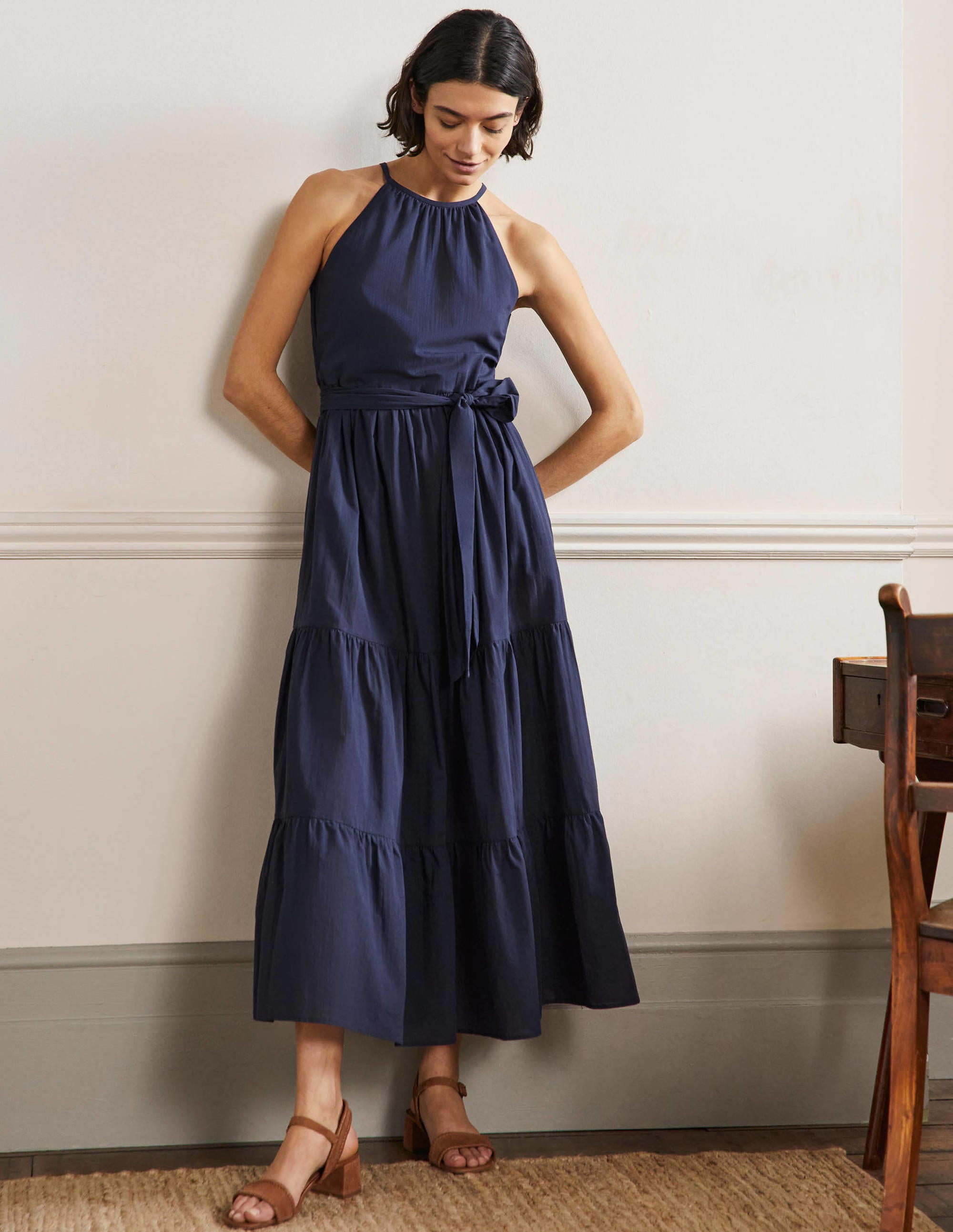 Gestuftes Neckholder-Maxikleid-Marineblau - Image 1