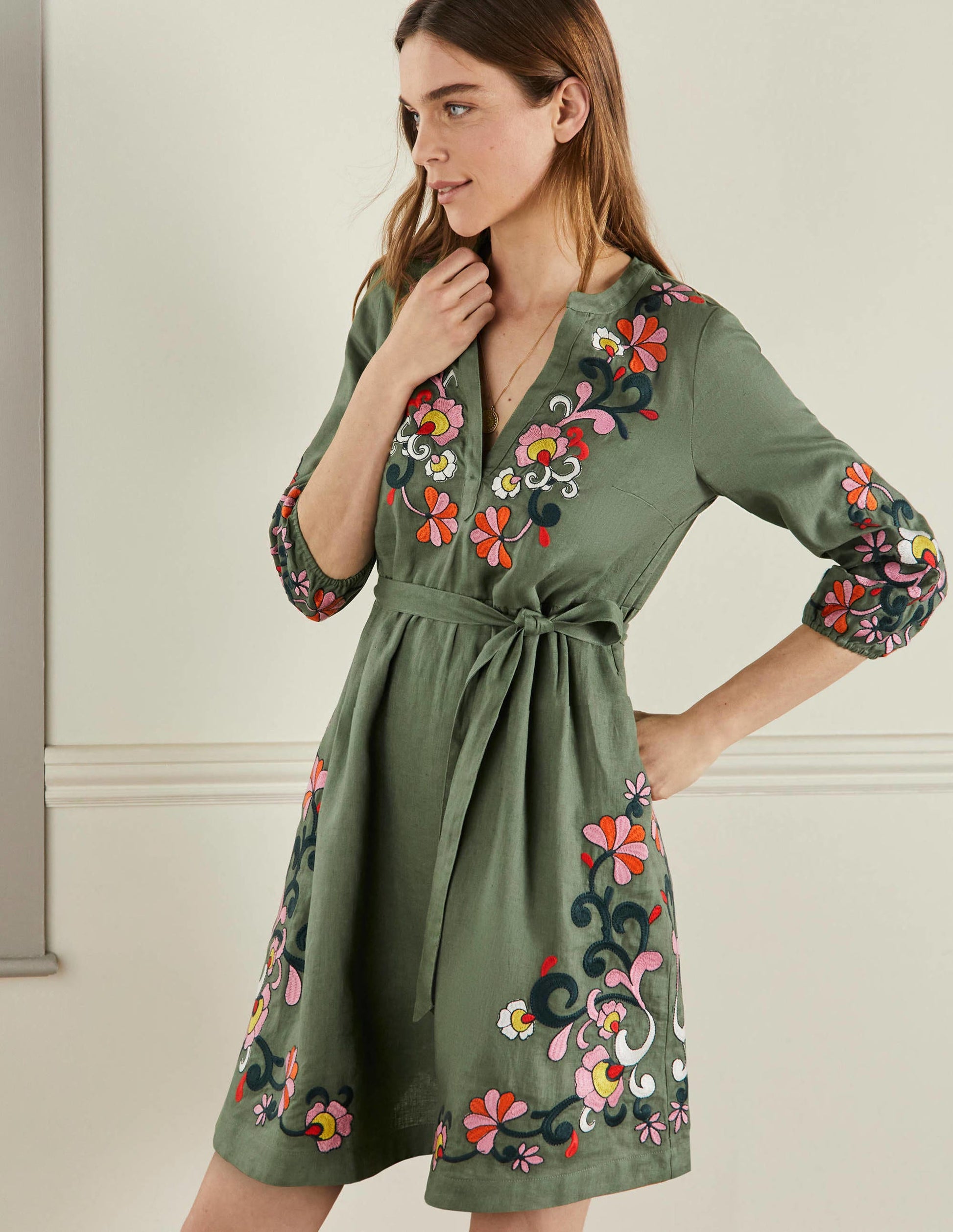 Robe brodée en lin-Aulne-4