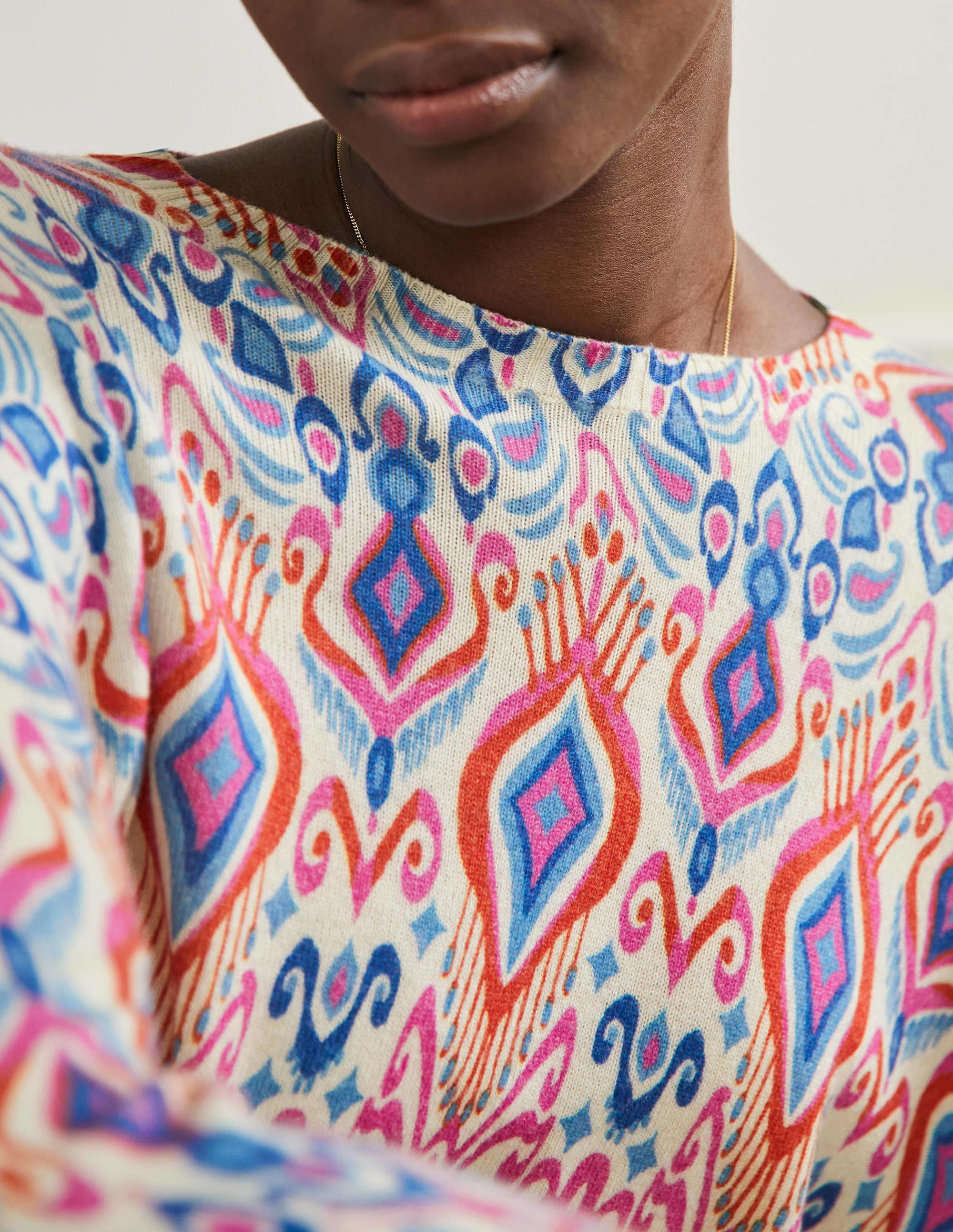 Pull Margot en cachemire-Motif Ikat Paradise - Image 2