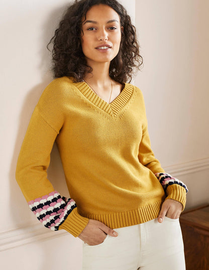 Pullover mit V-Ausschnitt und Ziernähten an den Bündchen-Buttergelb, Gestreift-4