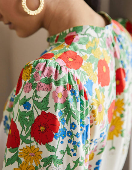 Anna Bluse mit Blousonärmeln-Naturweiß, Botanikmuster