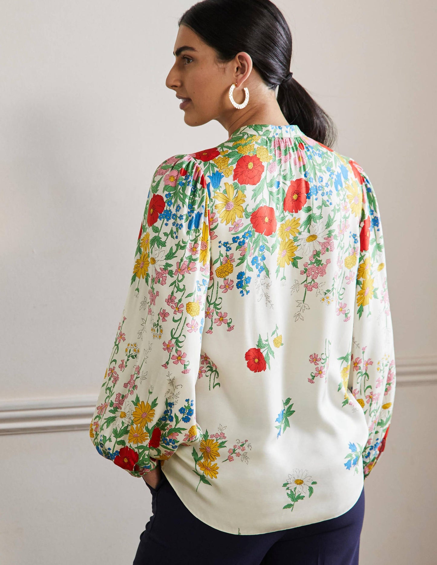 Anna Bluse mit Blousonärmeln-Naturweiß, Botanikmuster