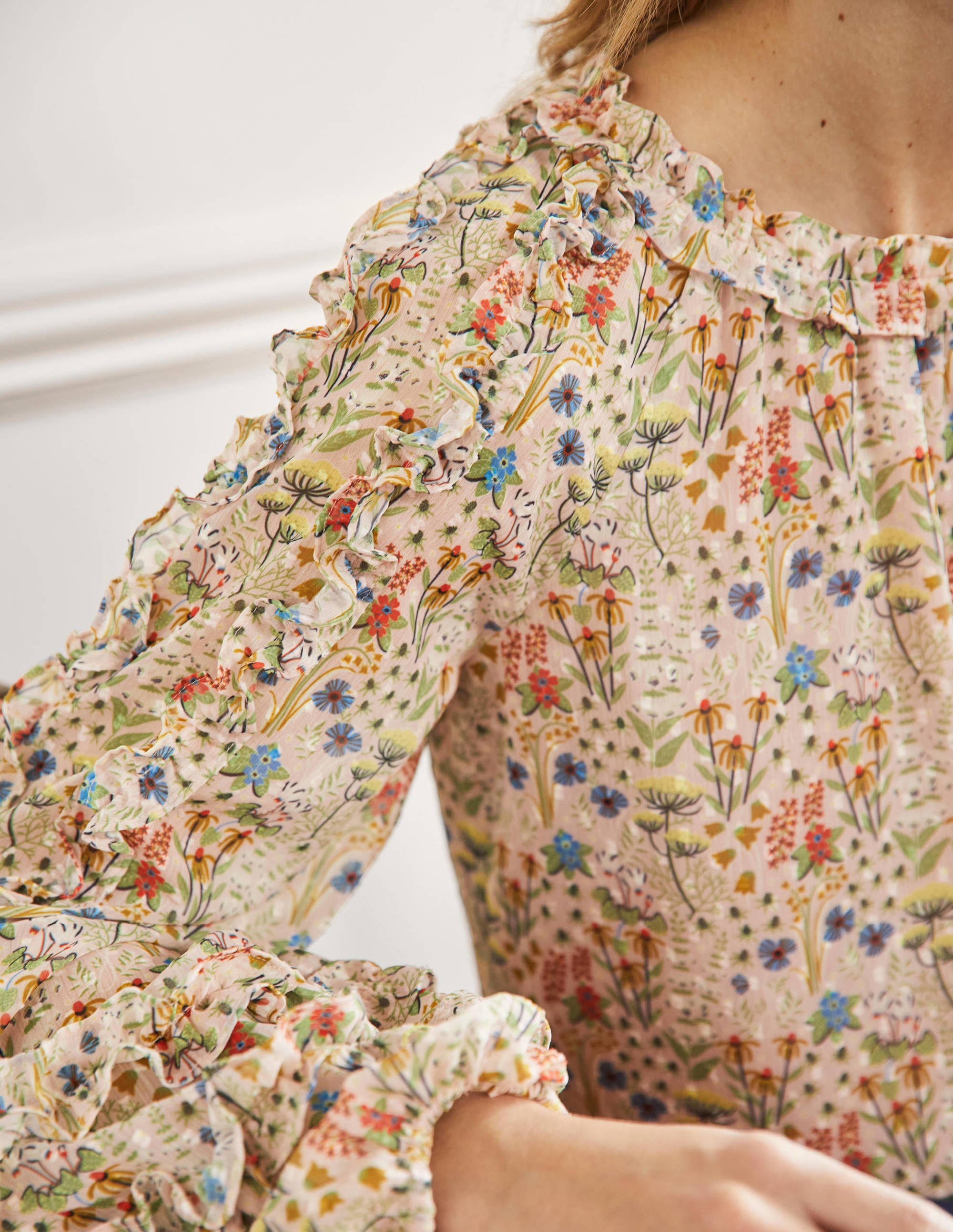 Blouse volantée à manches raglan-Milkshake, motif Wildflower Bloom - Image 2