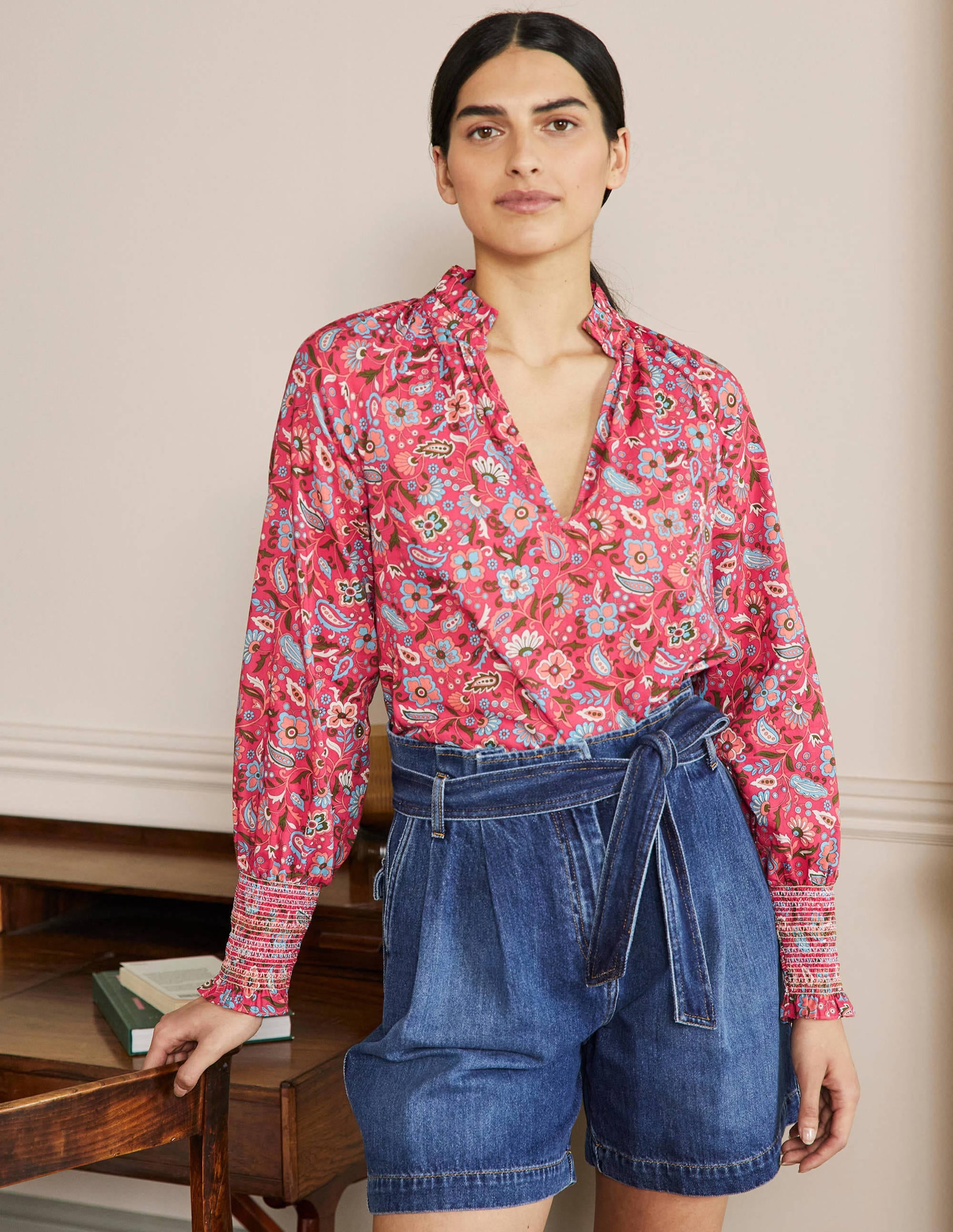 Top imprimé avec poignets à smocks-Radis, motif Oriental Paradise - Image 1