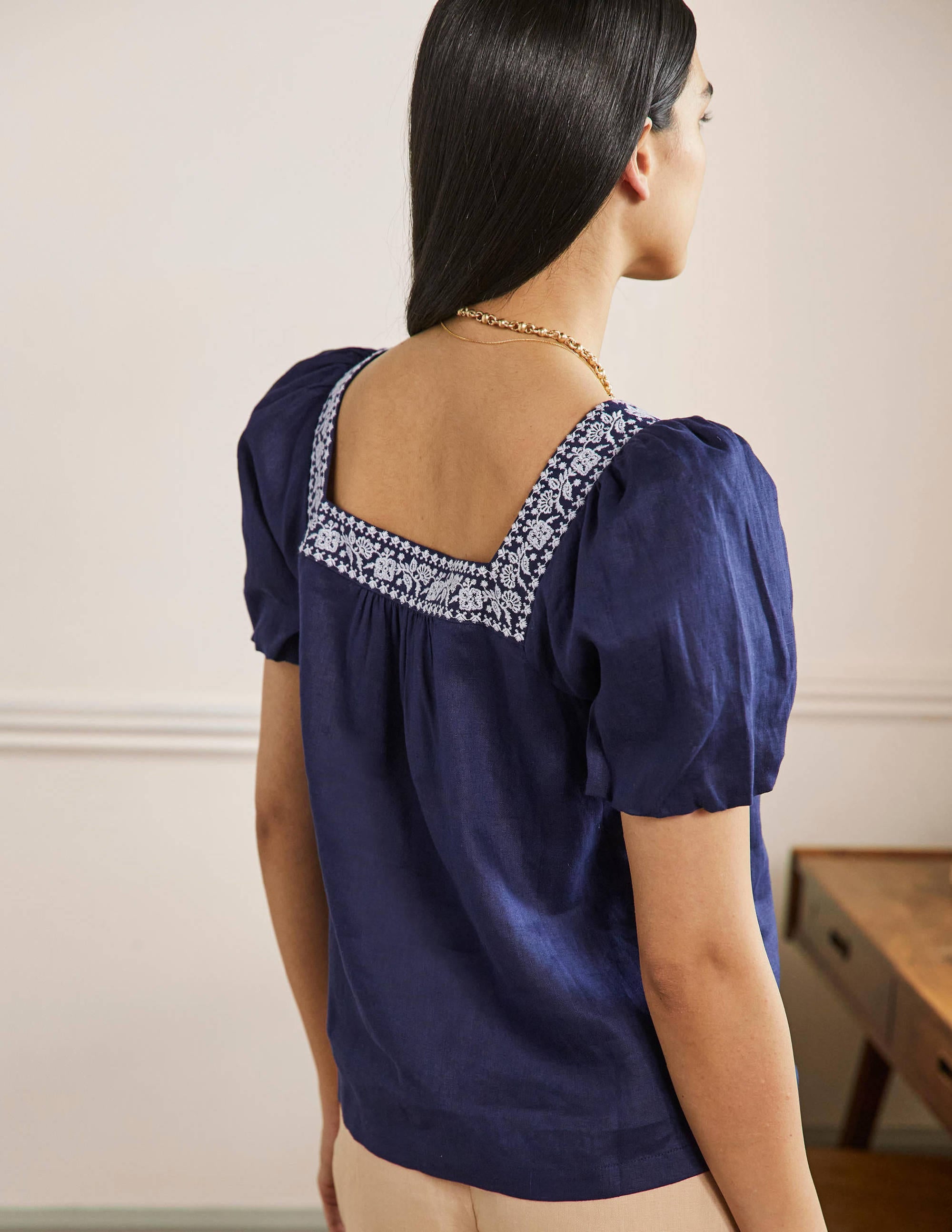 Top à col carré en lin-Broderie bleu marine - Image 3