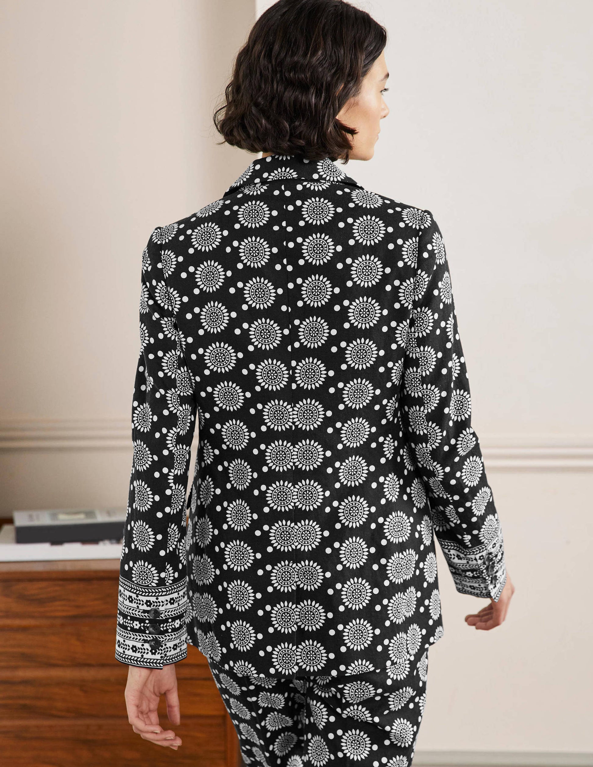Thea Tailored Linen Blazer-Black, Sun Geo-3