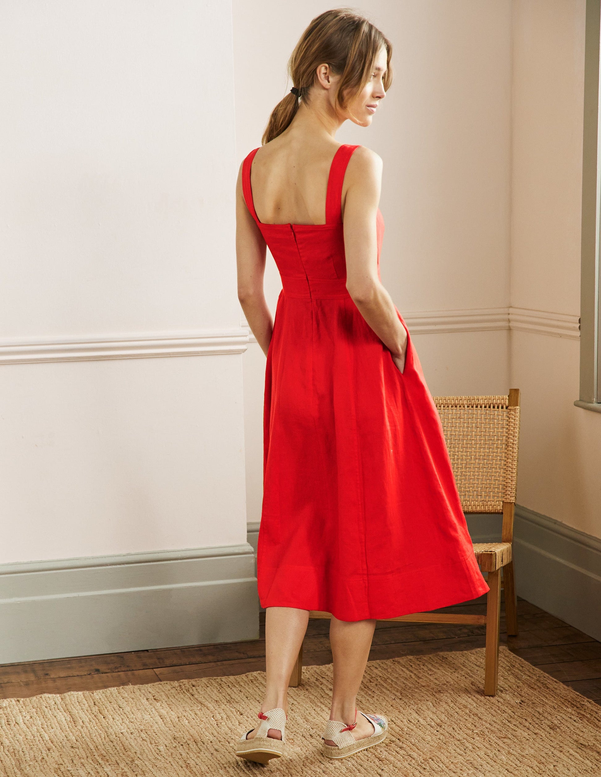 Virginie Midikleid aus Leinen-Kirschrot-3