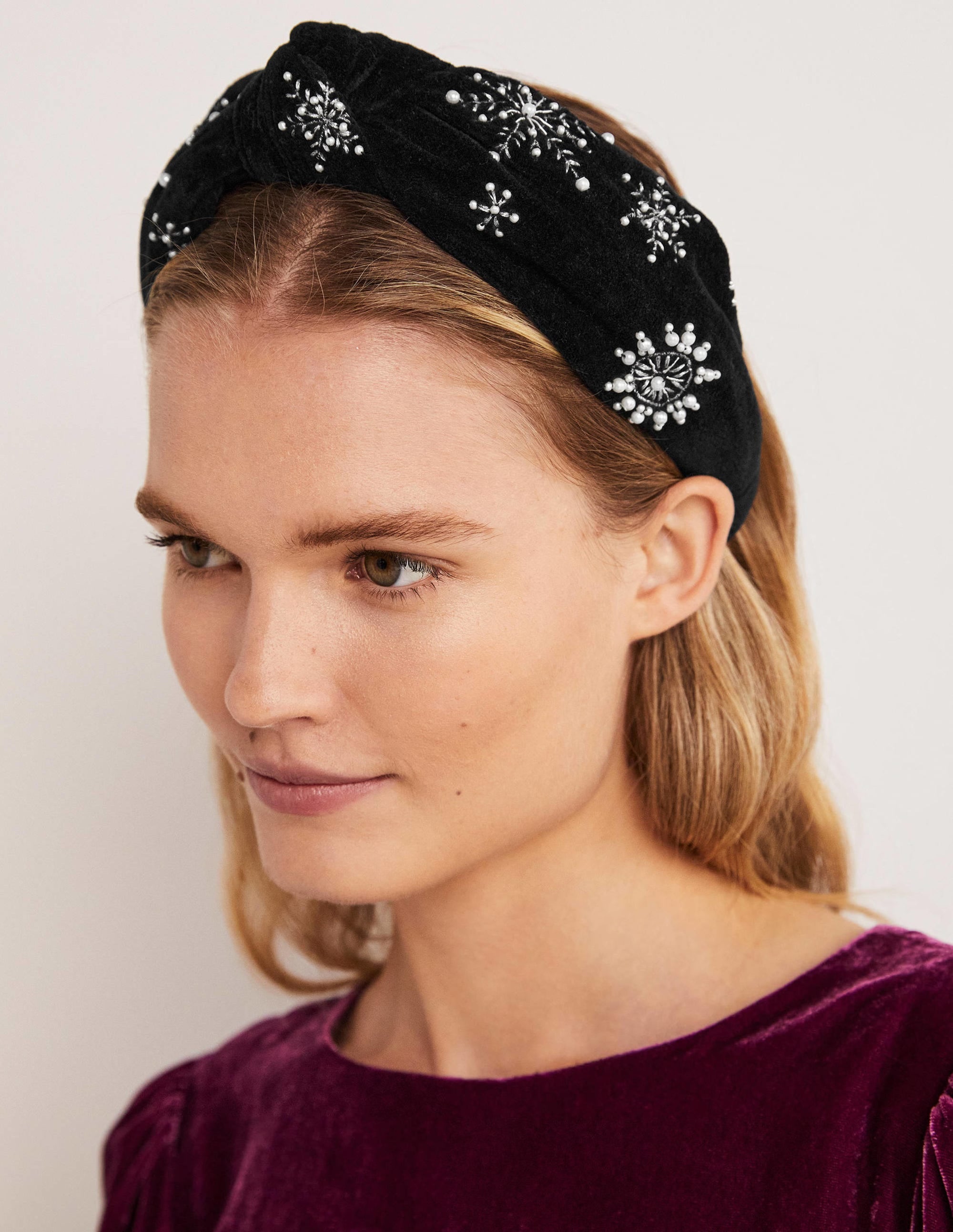 Knotted Embellished Headband-Black Pearl Snowflake - Image 1