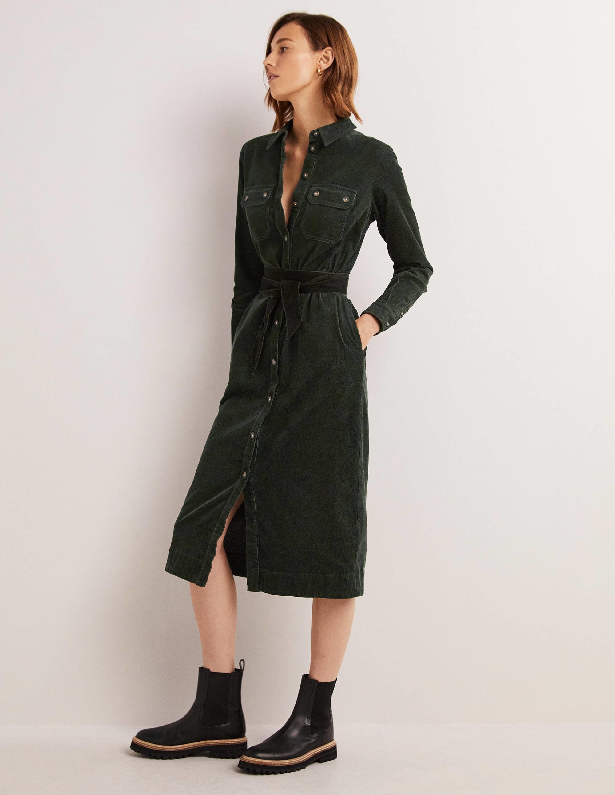 Midi-Hemdblusenkleid aus Cord-Waldgrün - Image 1
