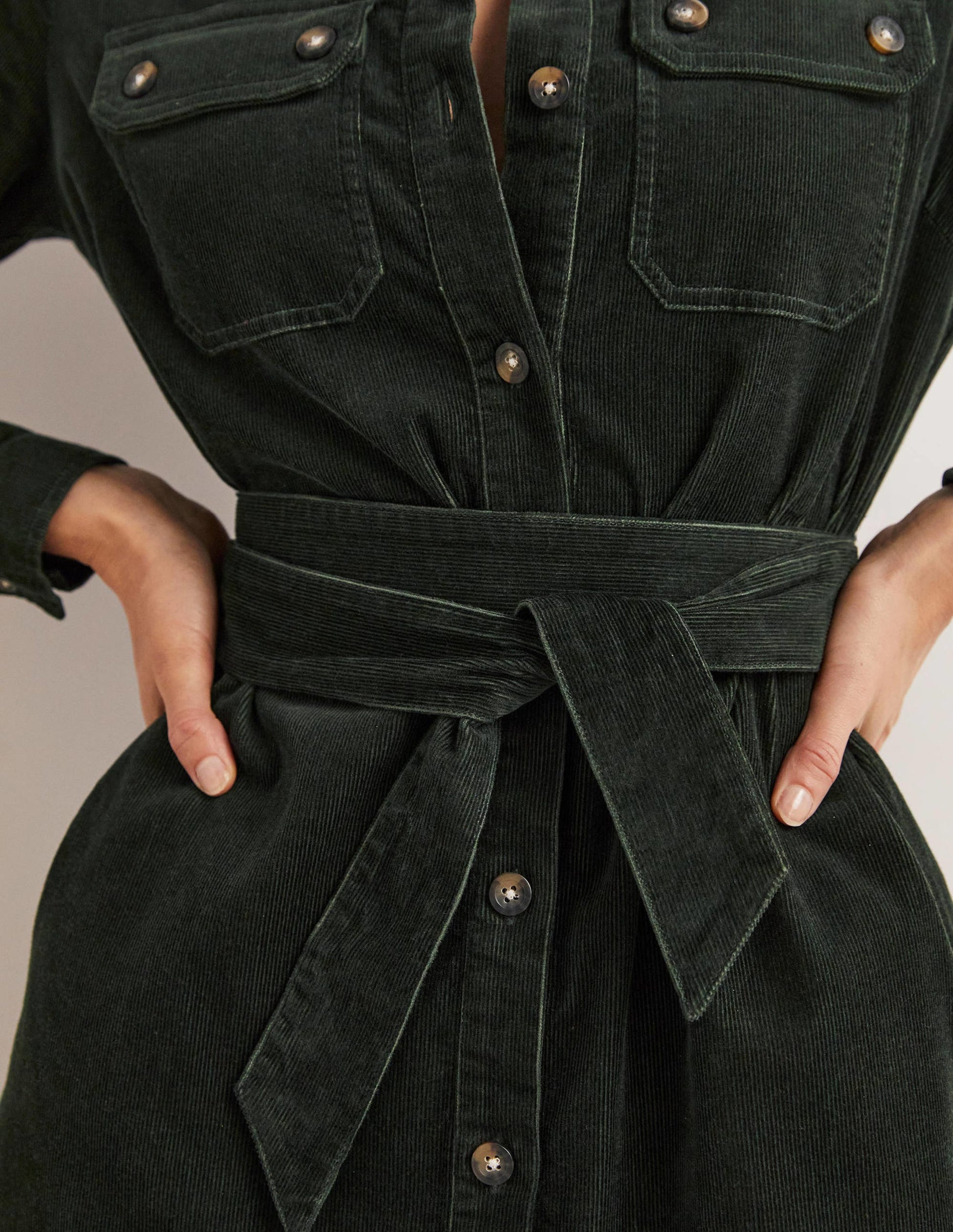 Midi-Hemdblusenkleid aus Cord-Waldgrün-2