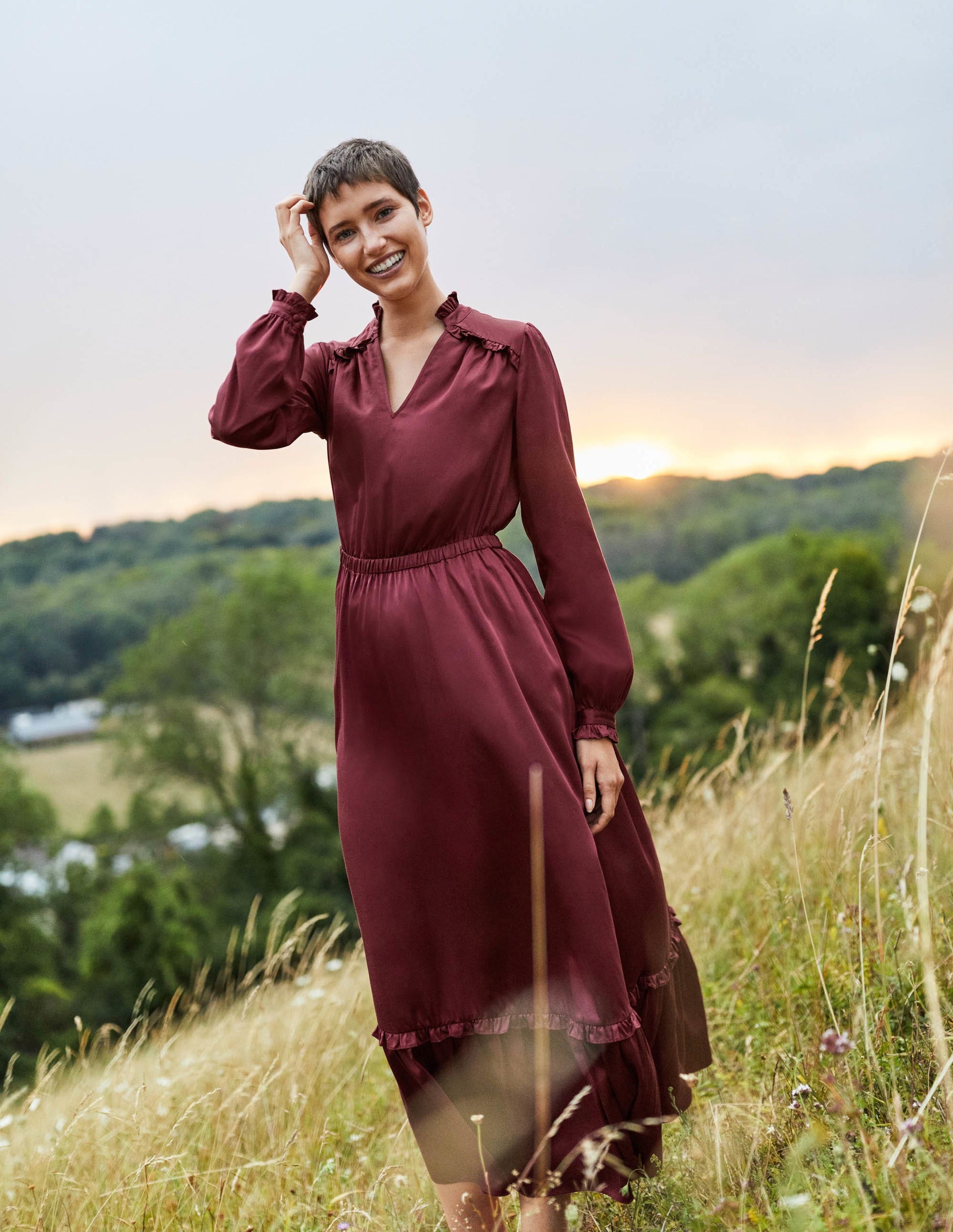Satin-Midikleid mit Plisseefalten-Glühweinrot-5