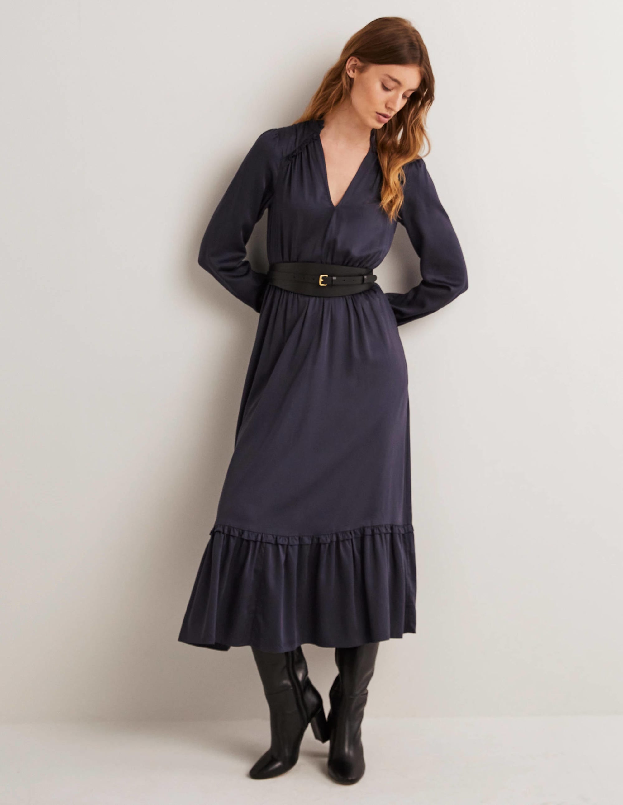 Satin-Midikleid mit Plisseefalten-Marineblau - Image 5