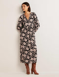Gemustertes Maxikleid mit gekerbtem Ausschnitt-Schwarz, Botanisches Muster