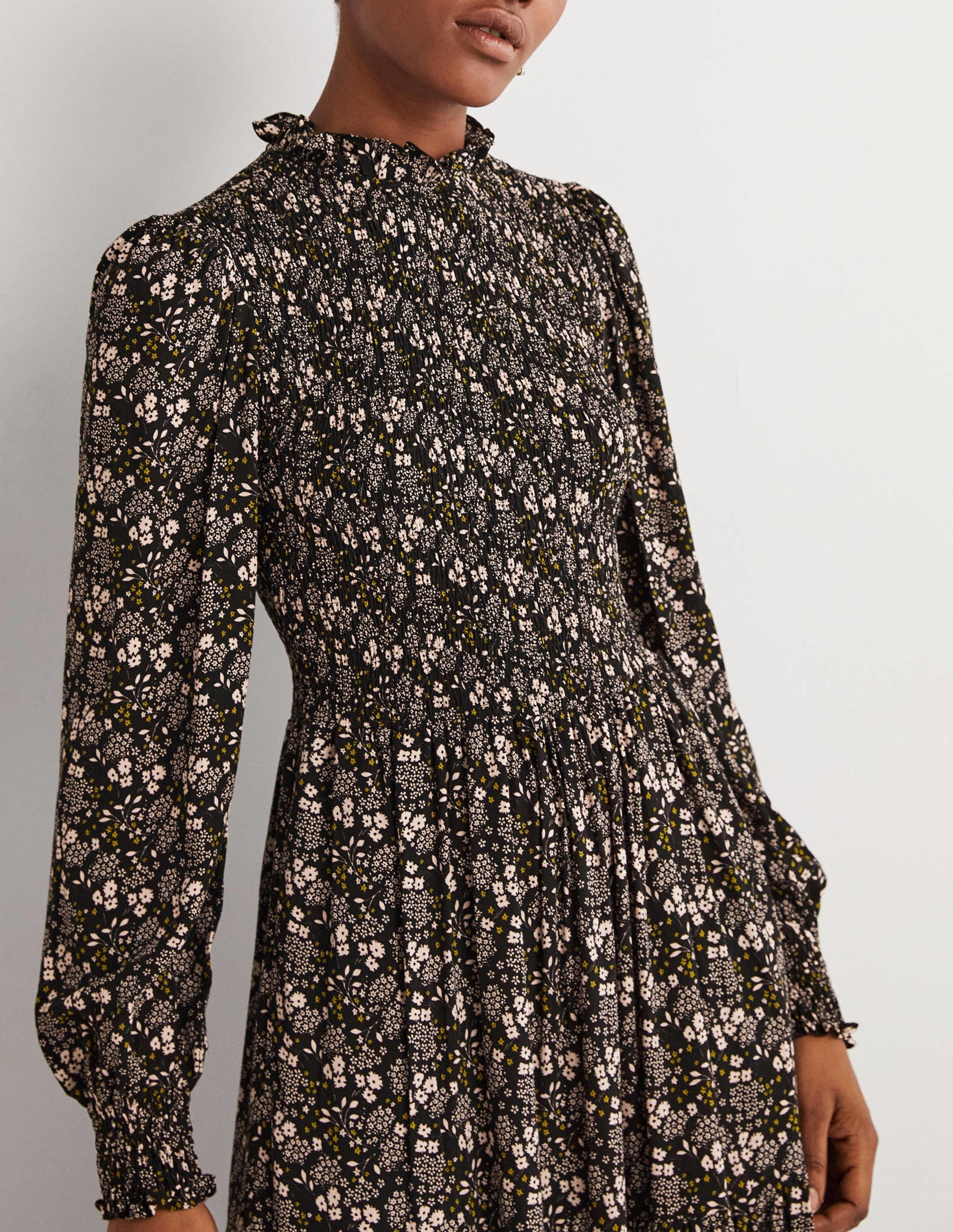 Robe midi à smocks et volants-Noir, motif Prairie Garden-2