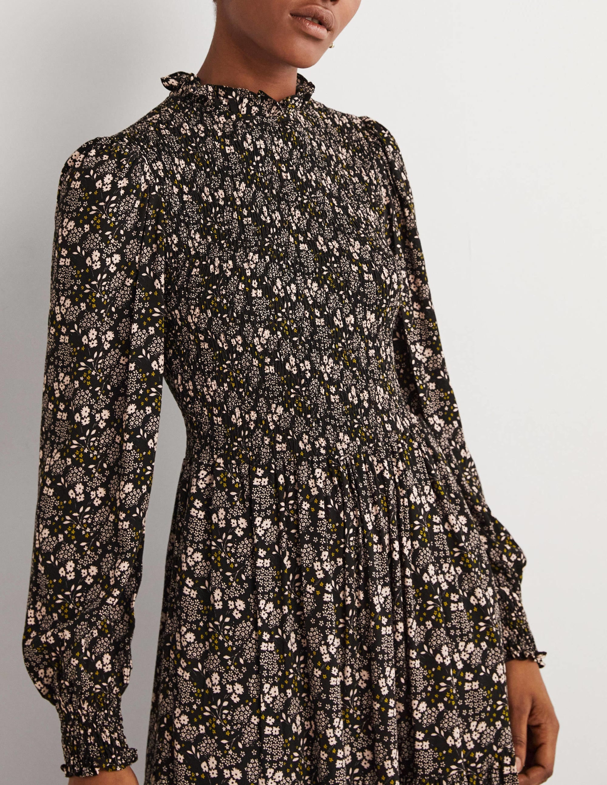 Robe midi à smocks et volants-Noir, motif Prairie Garden - Image 2