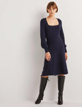 Strickkleid mit eckigem Ausschnitt-Marineblau