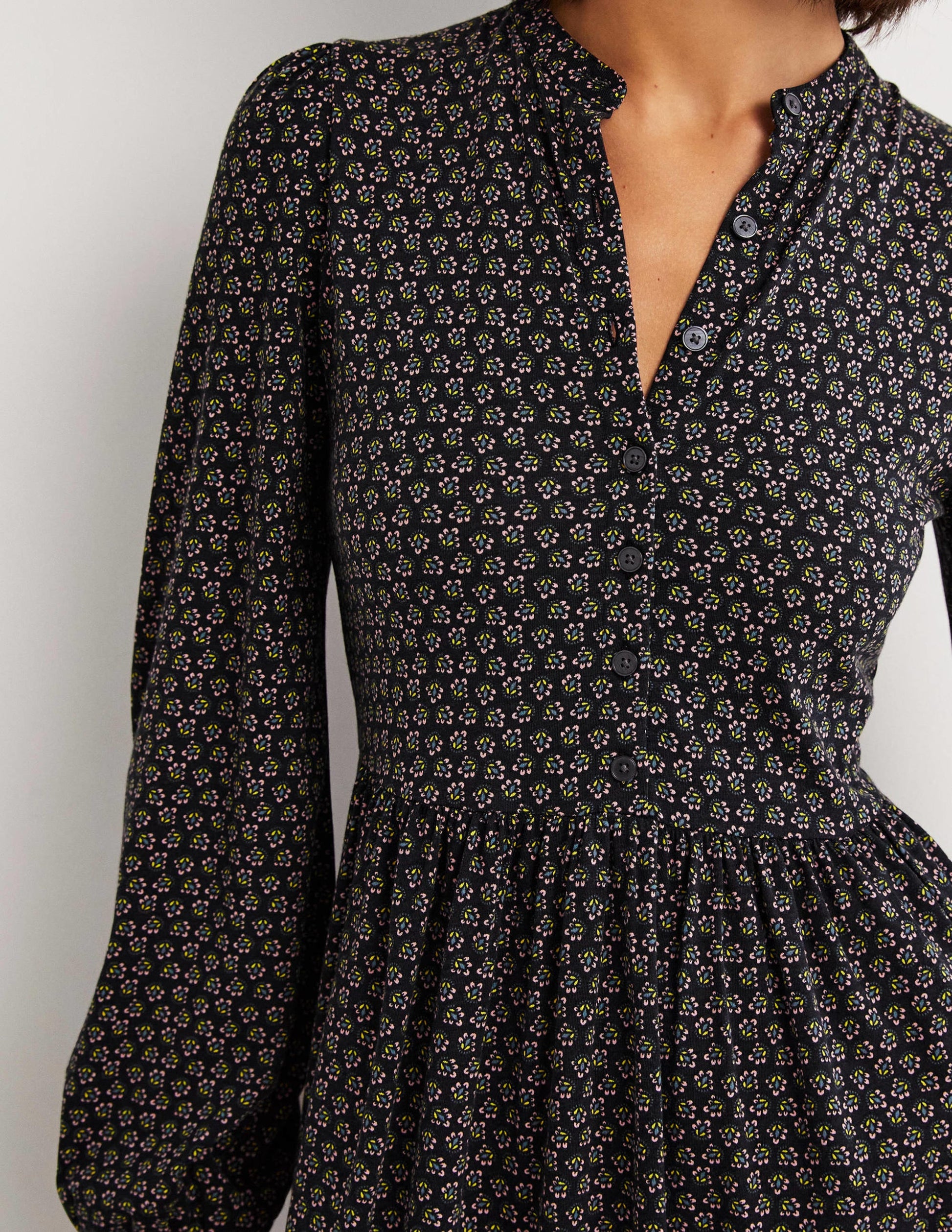 Robe midi boutonnée en jersey-Noir, motif Diamond Bud-2