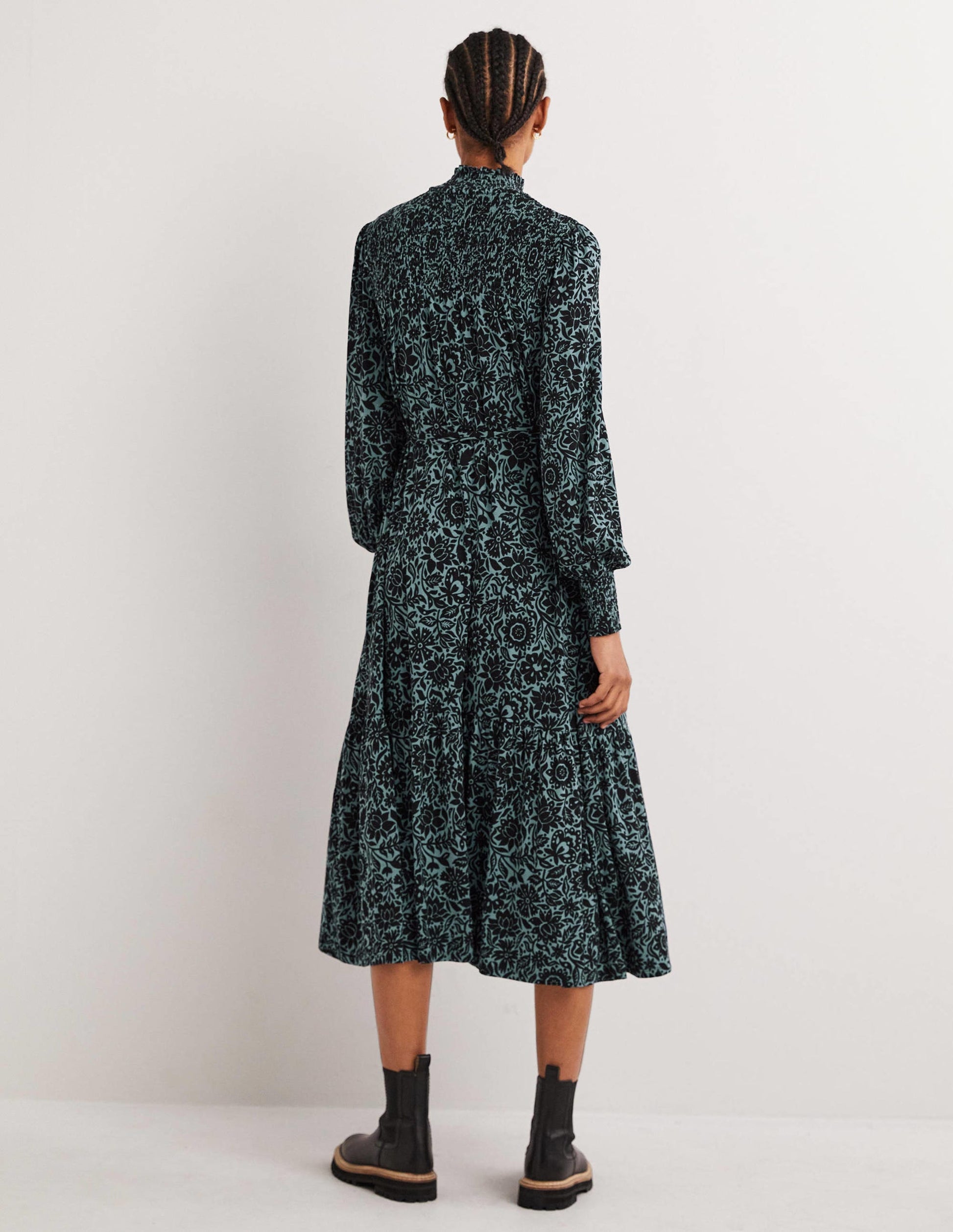 Jersey-Maxikleid mit hohem Kragen-Mittelblau, Blättriges Blumenmuster-3