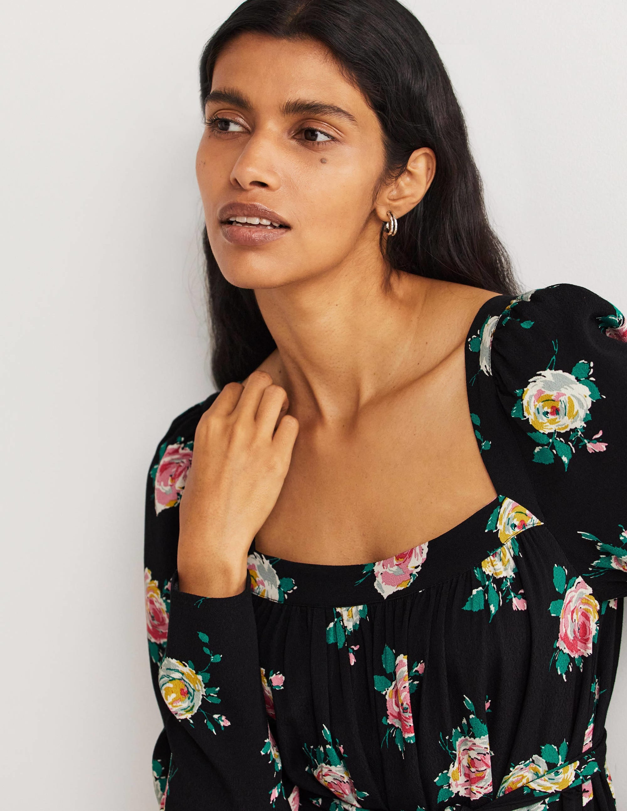 Robe longue à col carré-Noir, motif Painterly Rose - Image 5
