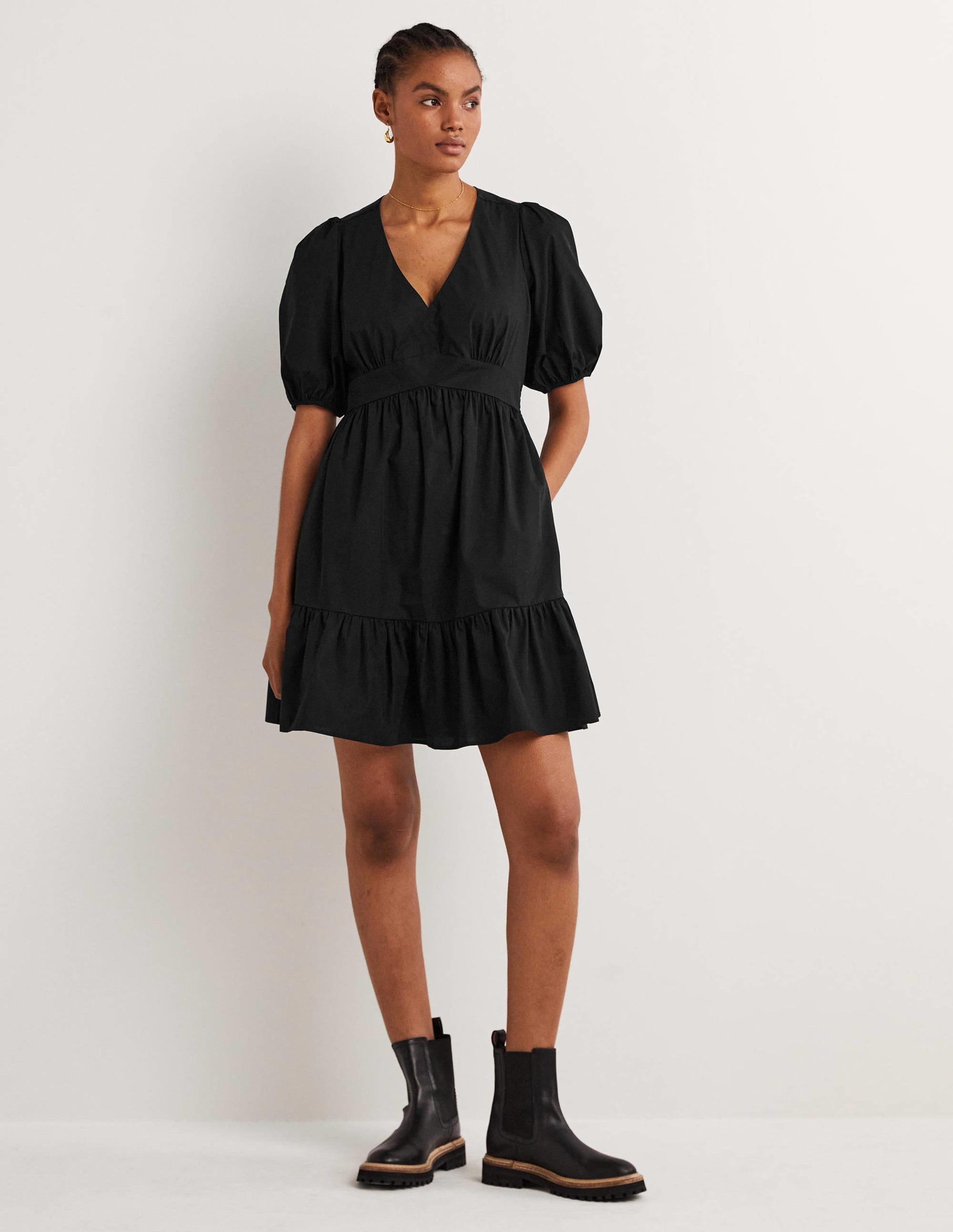 Stufenkleid mit Puffärmeln-Schwarz - Image 1