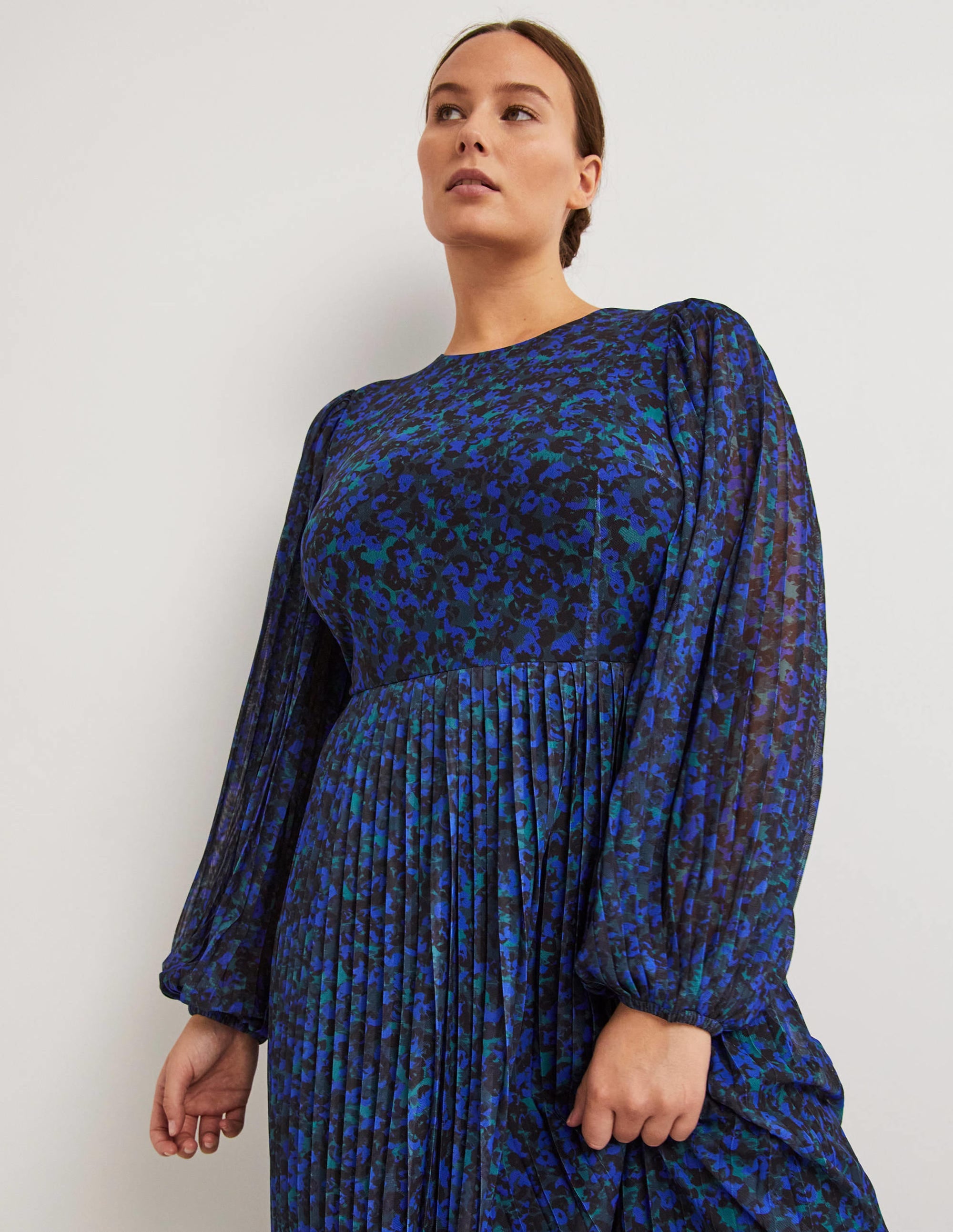 Robe midi plissée-Bleu perse, motif Painterly Stroke - Image 4