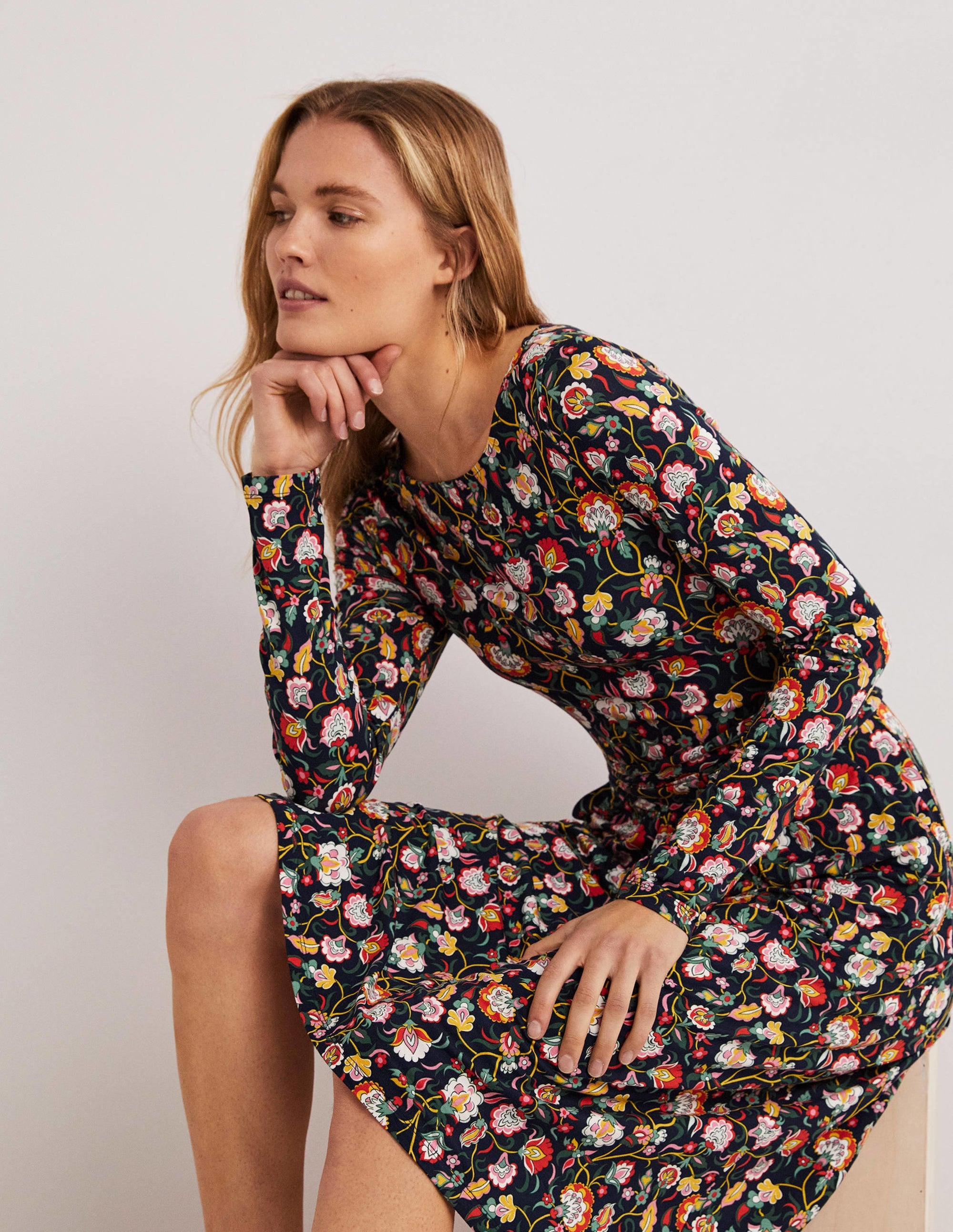 Robe Abigail en jersey-Bleu marine foncé, motif Opulent Floral - Image 5