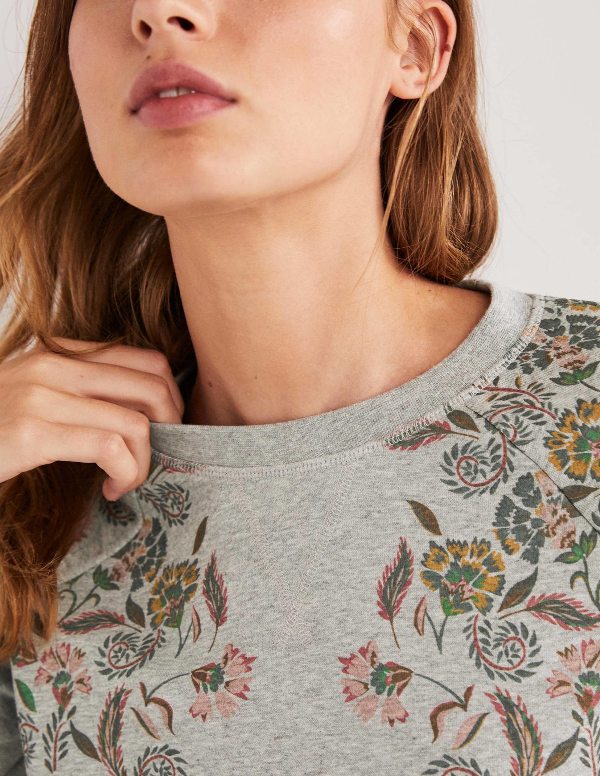 Gemustertes Sweatshirt aus Baumwolle-Grau Meliert, Blütenmuster-2