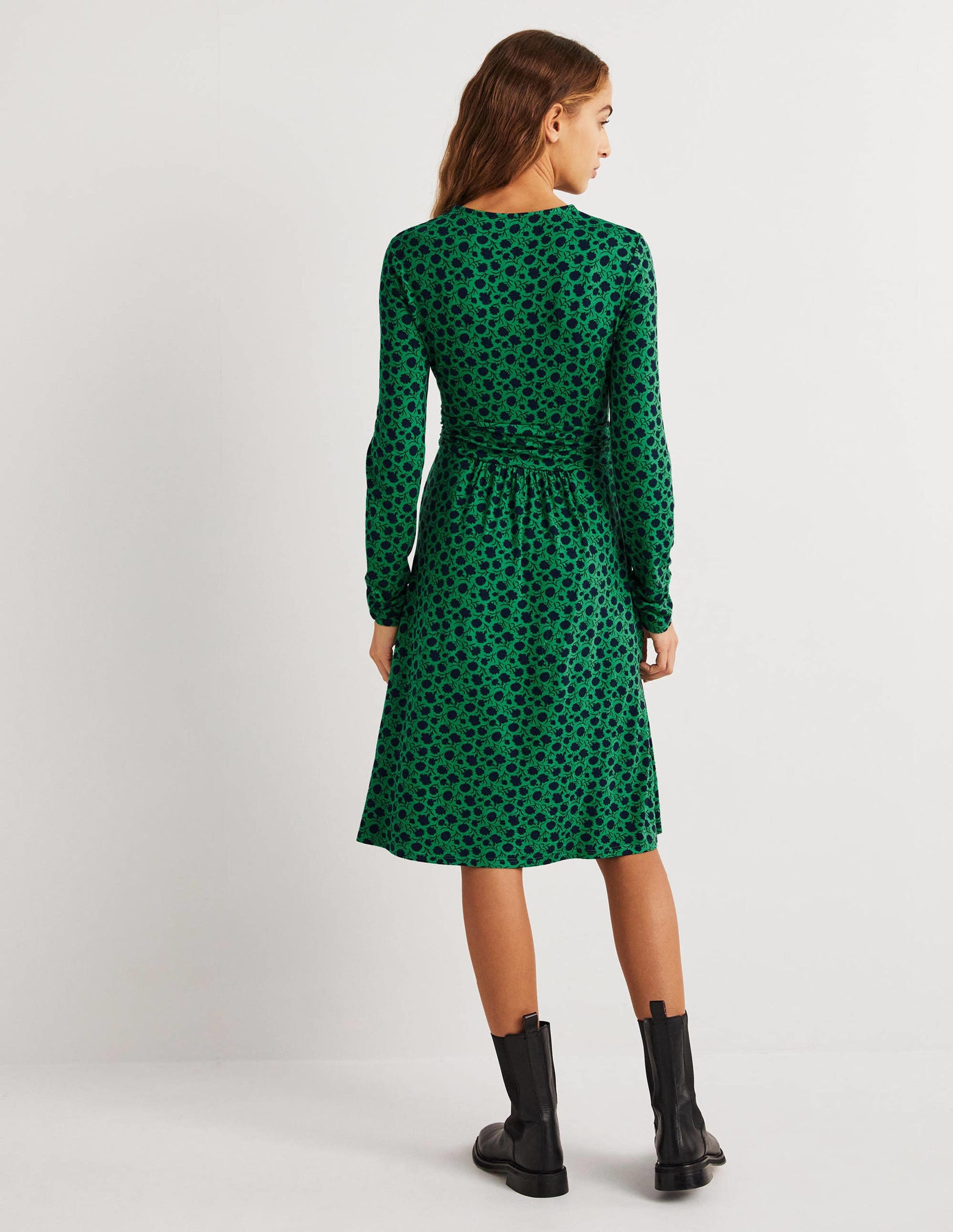 Robe Layla en jersey-Vert printemps, motif Leafy Bud-3