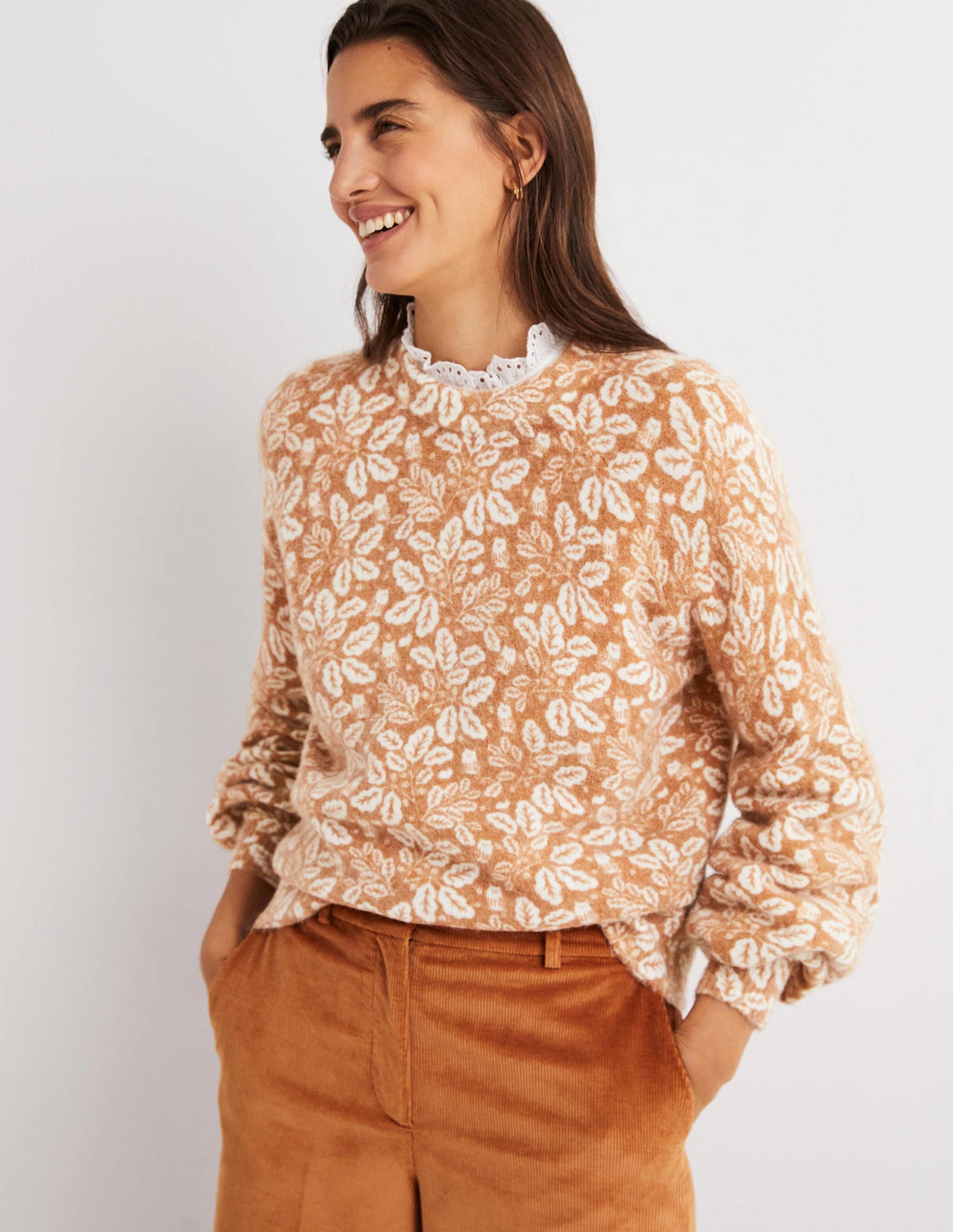 Pull duveteux à manches blousantes-Marron Assam, motif Acorn Leaf-5