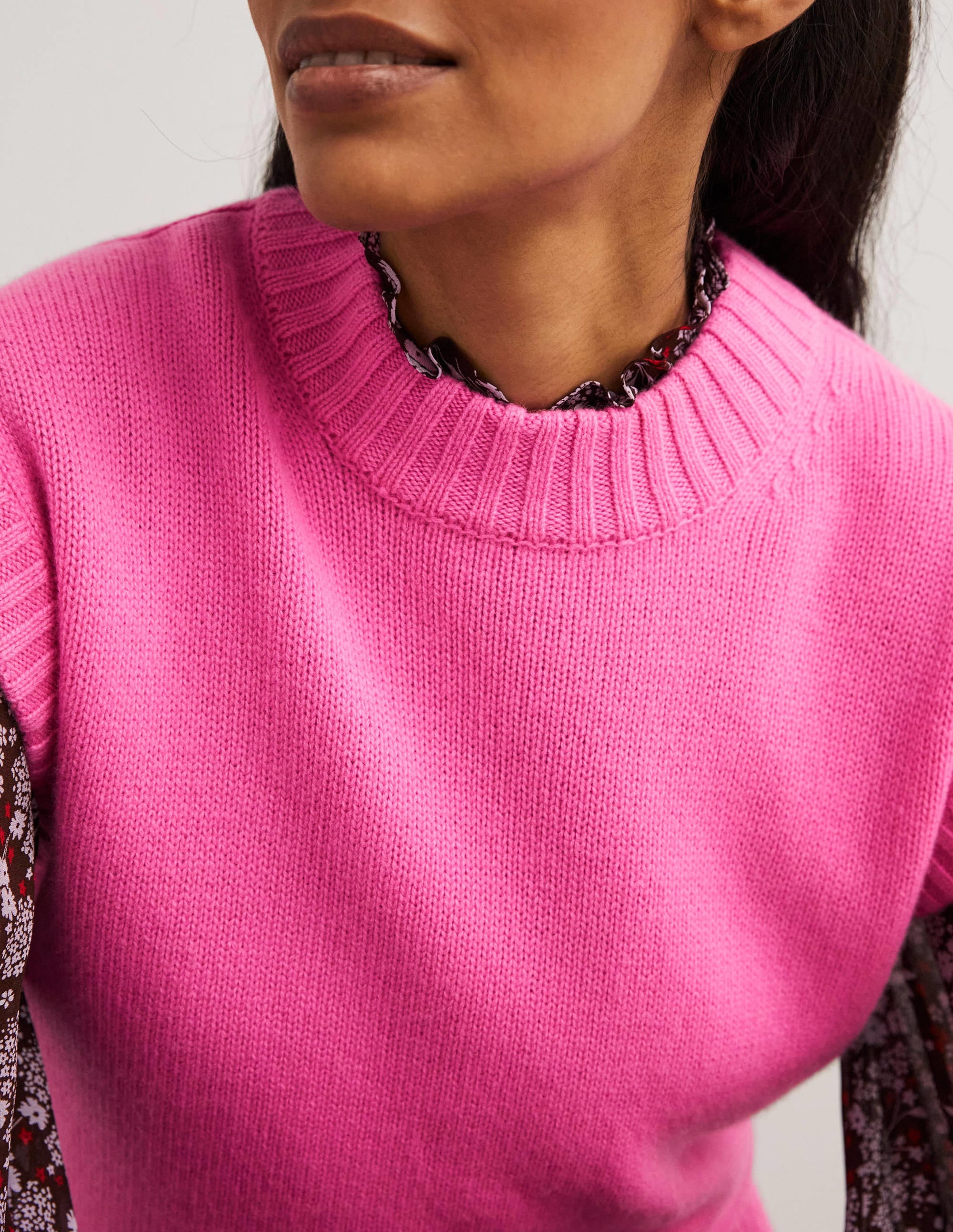 Chunky Cashmere Crew Neck Tank-Cherry Blossom Melange - Image 2