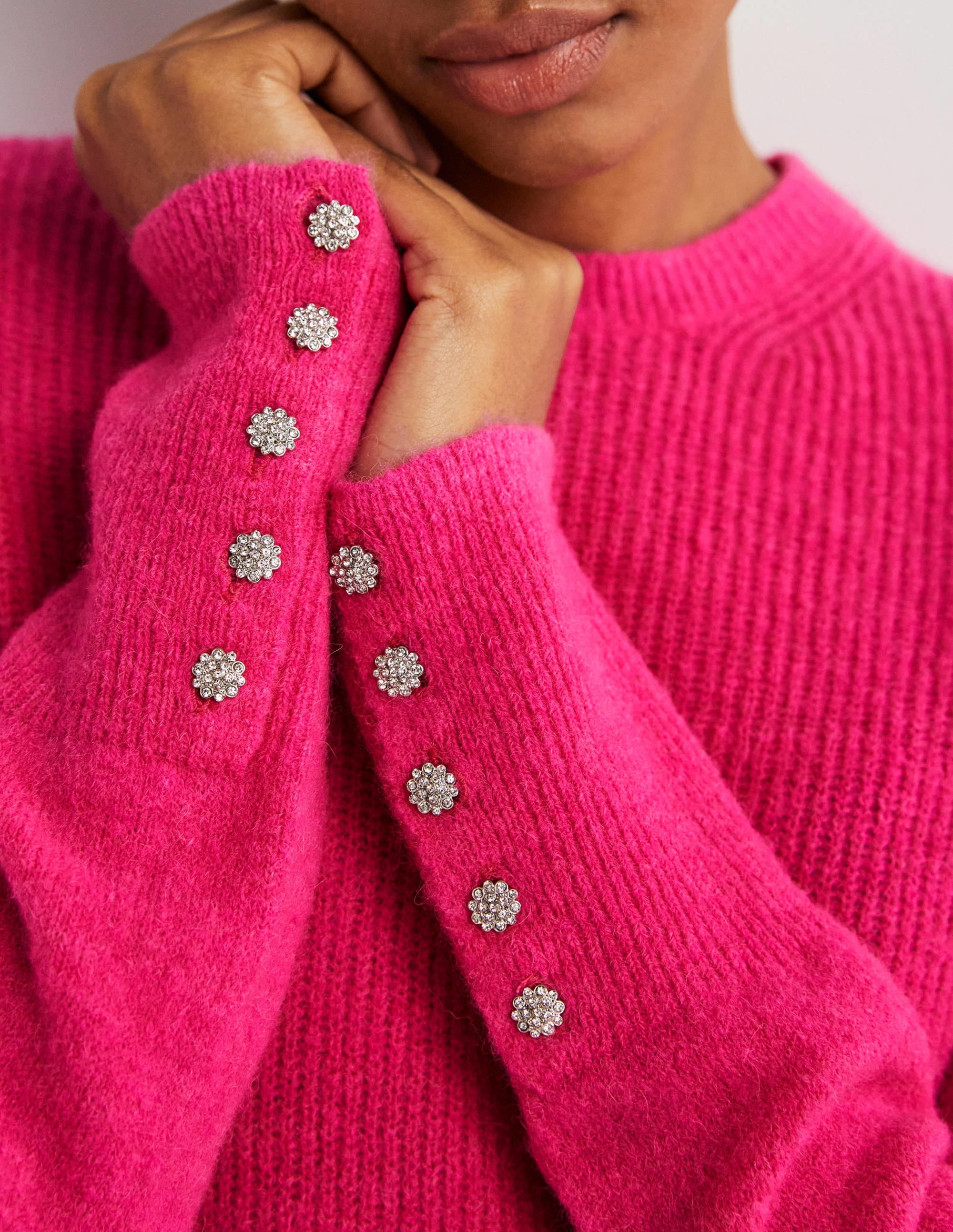 Flauschiger Pullover mit Schmucksteinknöpfen-Wassermelonenrosa - Image 2