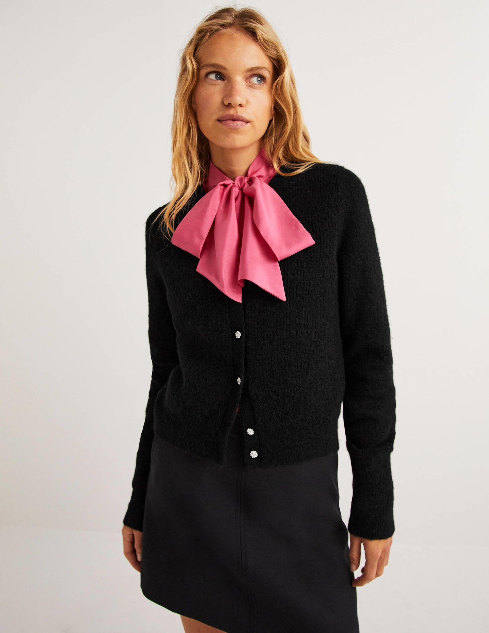 Gilet duveteux à boutons ornementés-Noir-2