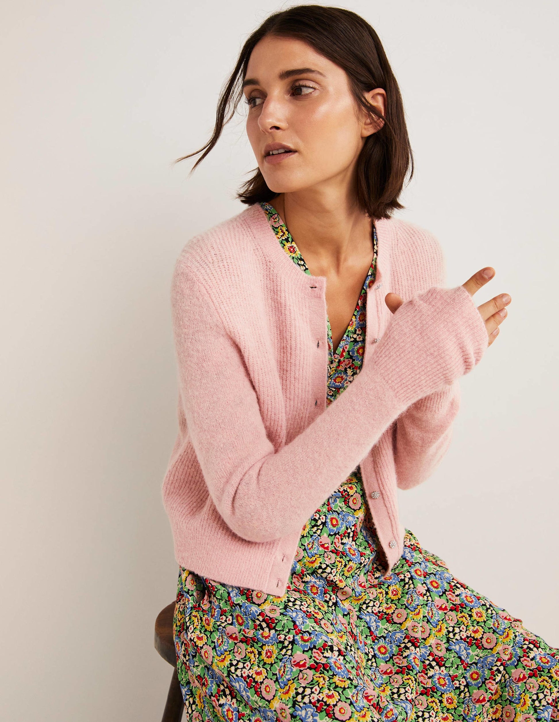 Gilet duveteux à boutons ornementés-Glaçage rose-1