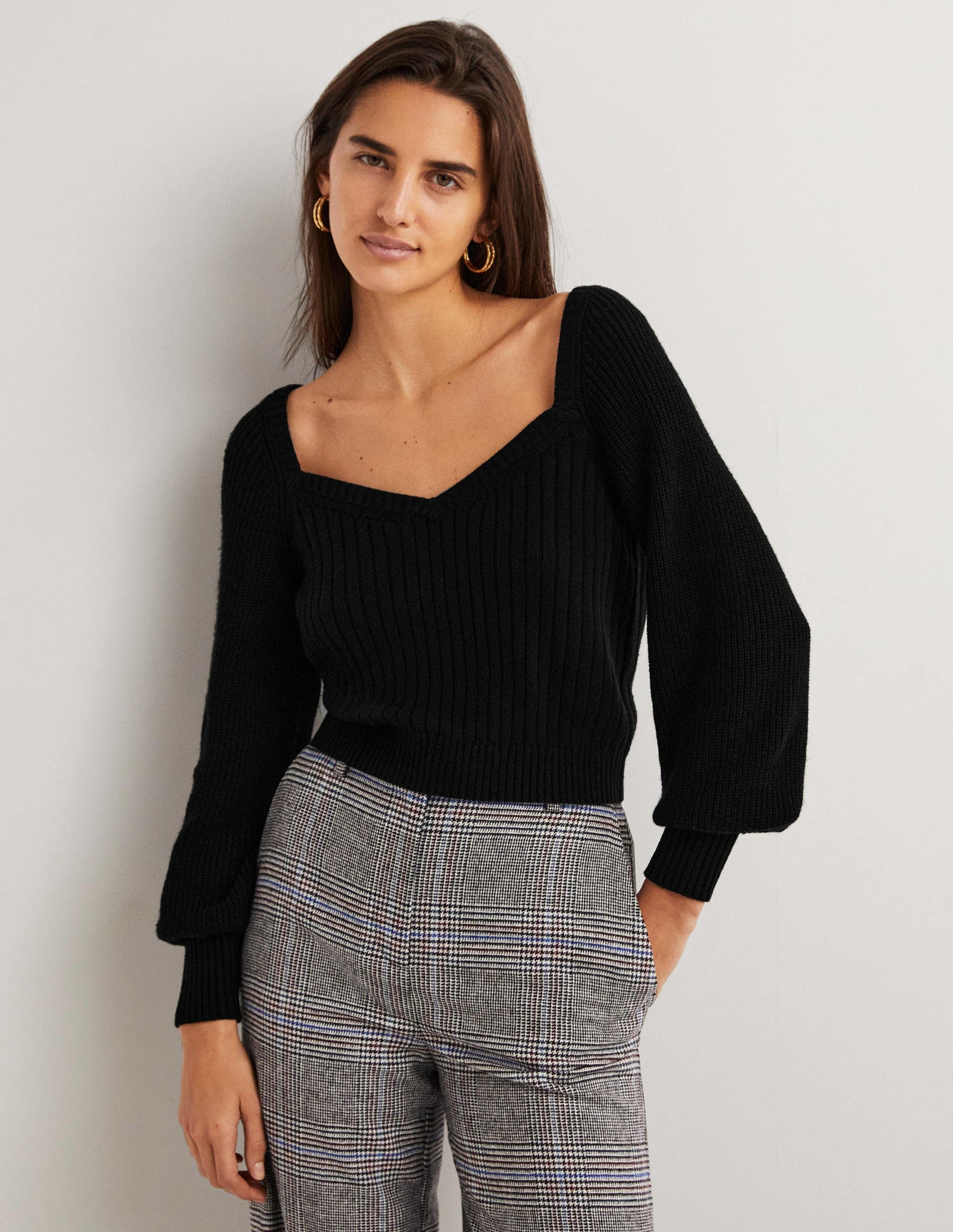 Pull manches blousantes avec encolure en cœur-Noir-1