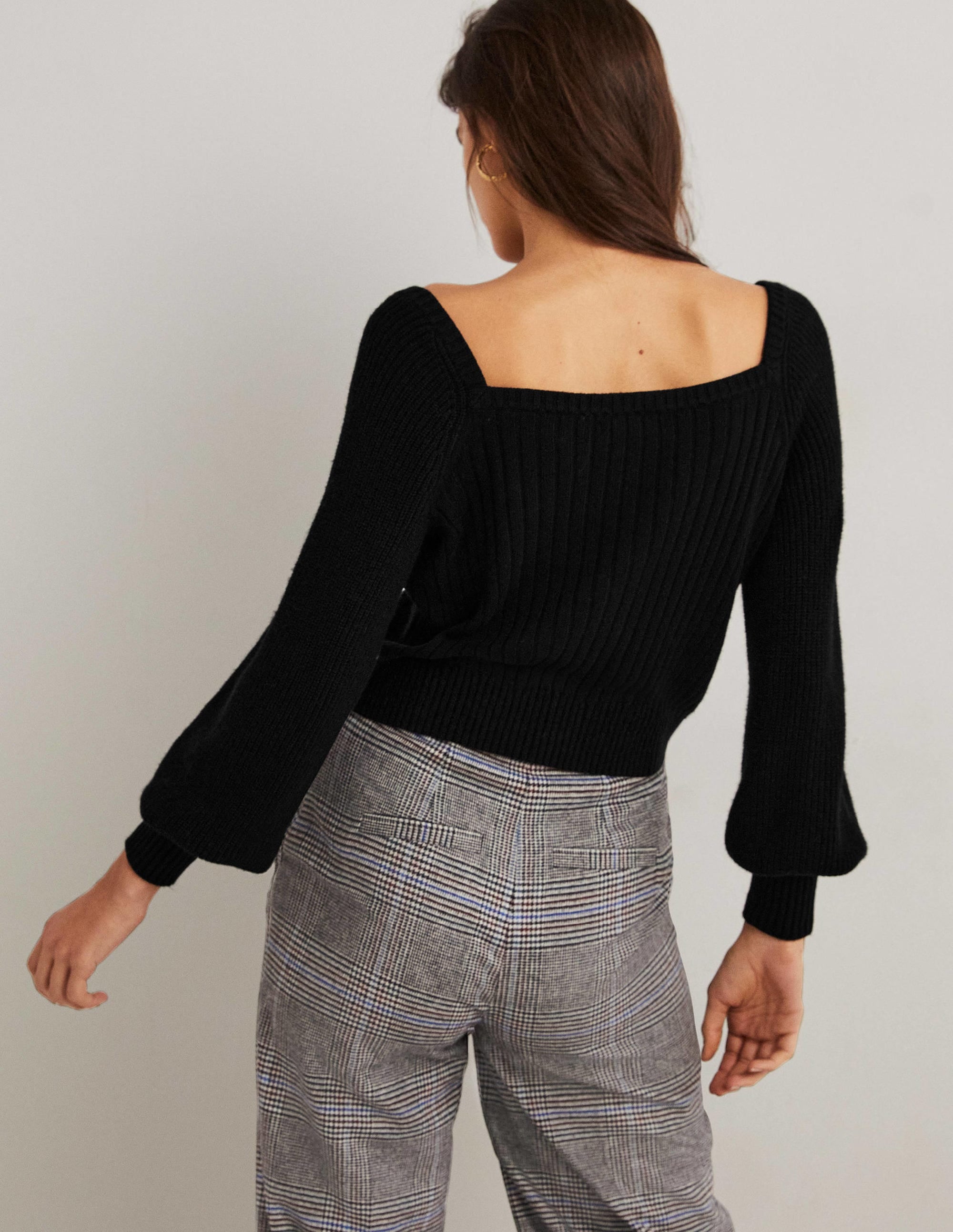 Pull manches blousantes avec encolure en cœur-Noir - Image 3