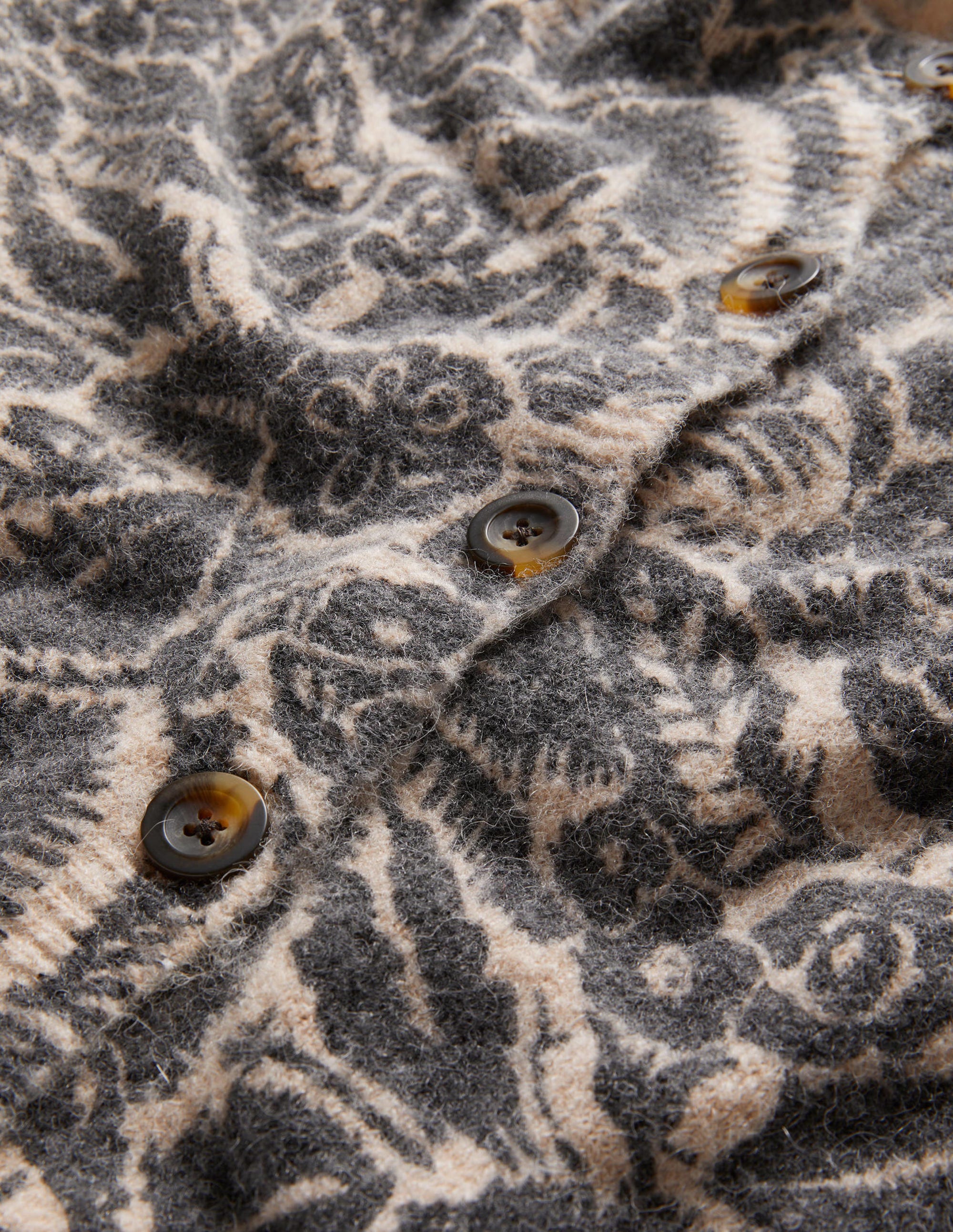 Gemusterter flauschiger Cardigan-Mausgrau/Schwarz, Garten - Image 6