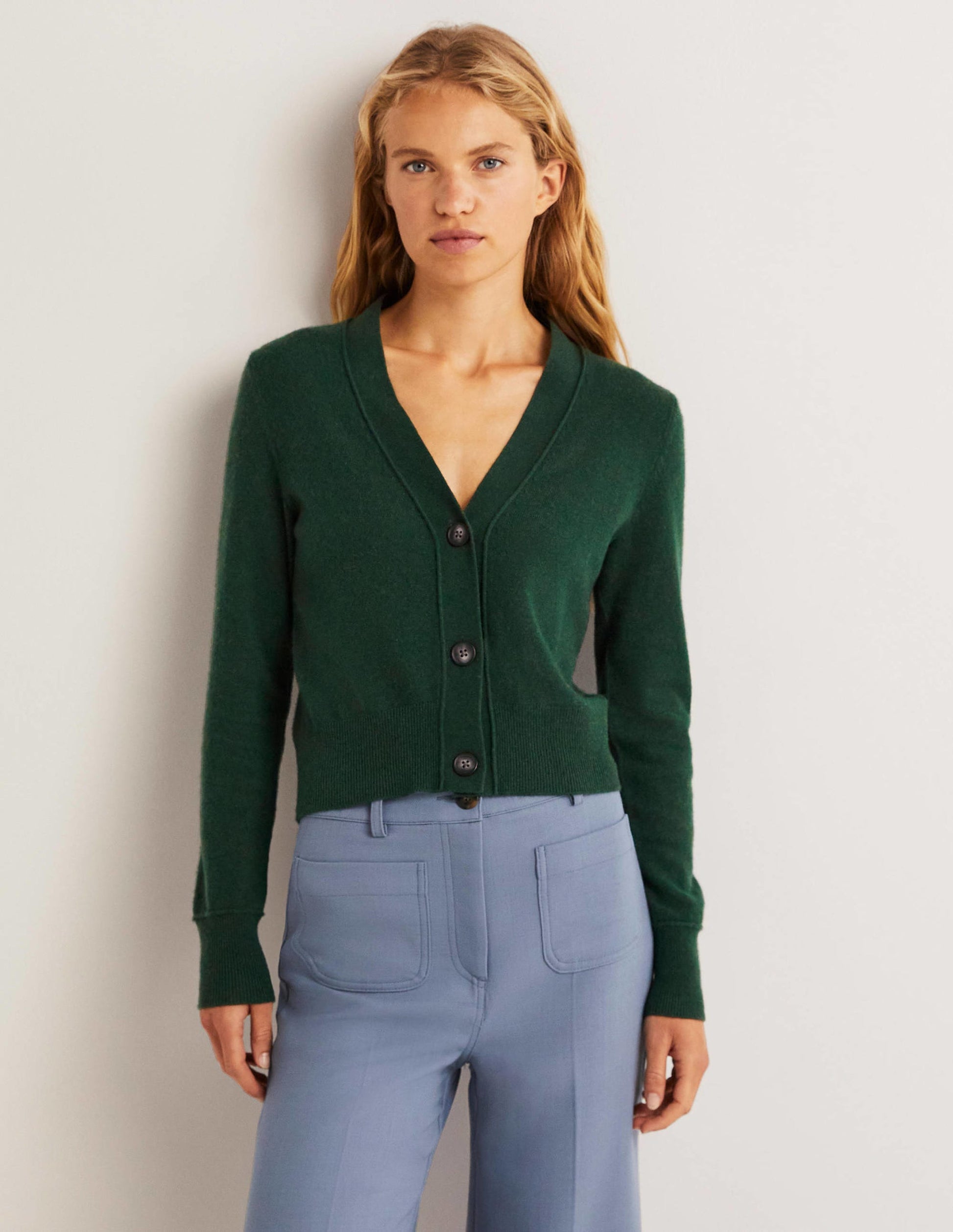 Cropped Cashmere V Cardigan-Hunter Green Melange-5