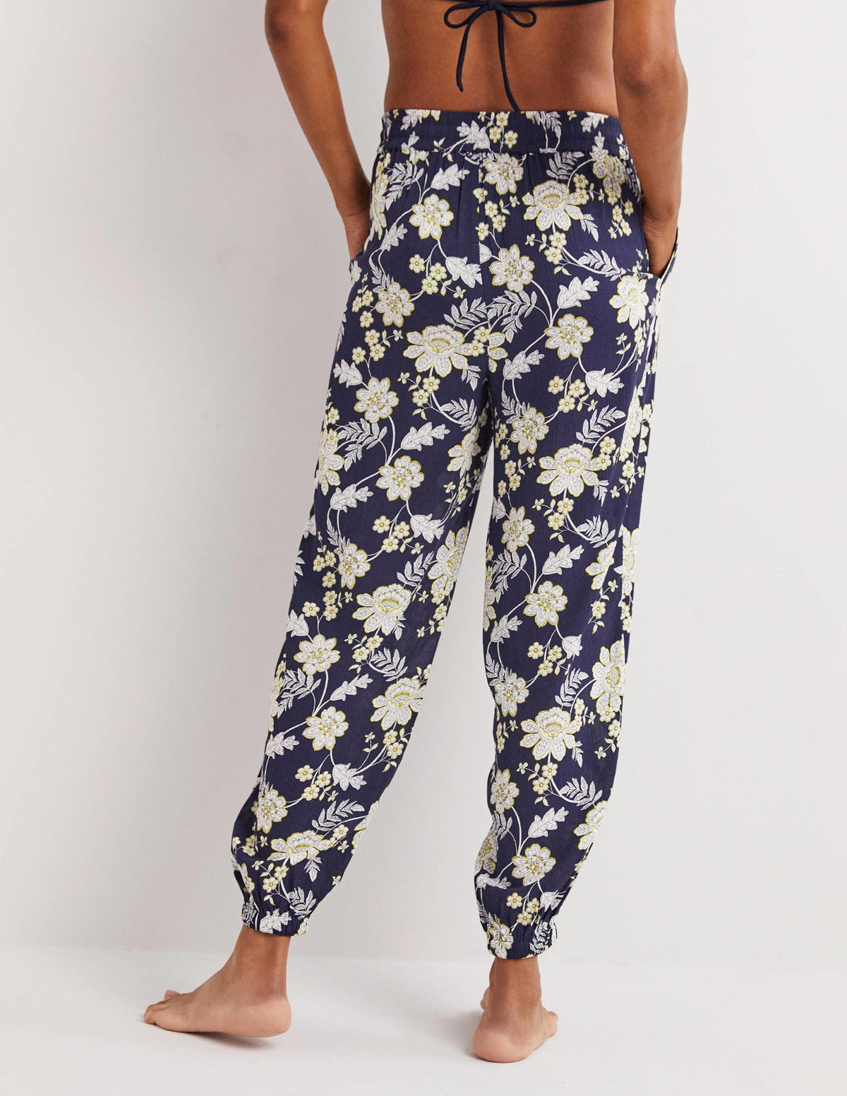 Schmal zulaufende Crinkle-Hose-Französisches Navy, Chintz-Blumen - Image 3