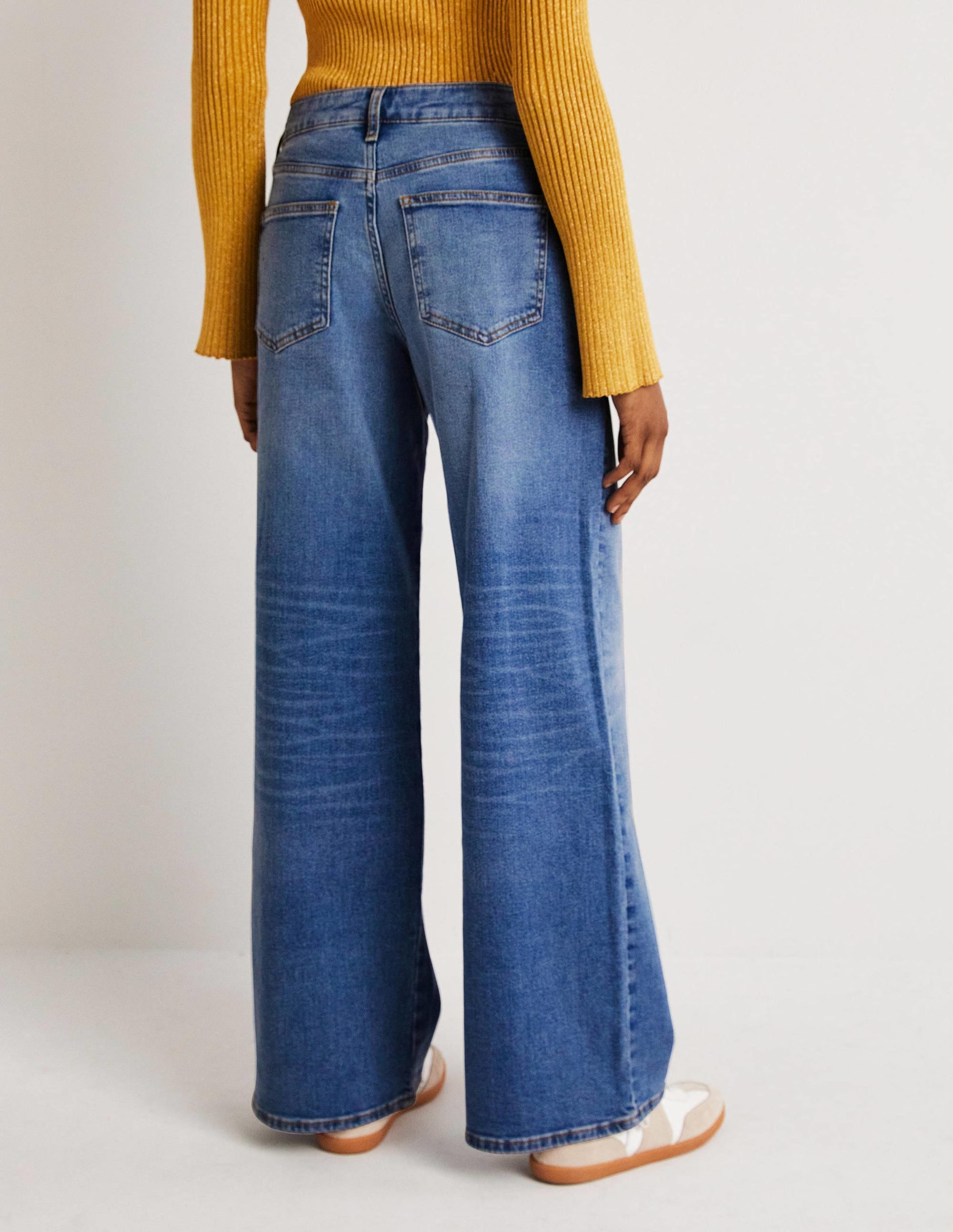 Tief sitzende Jeans mit weitem Bein-Helles Vintageblau - Image 3