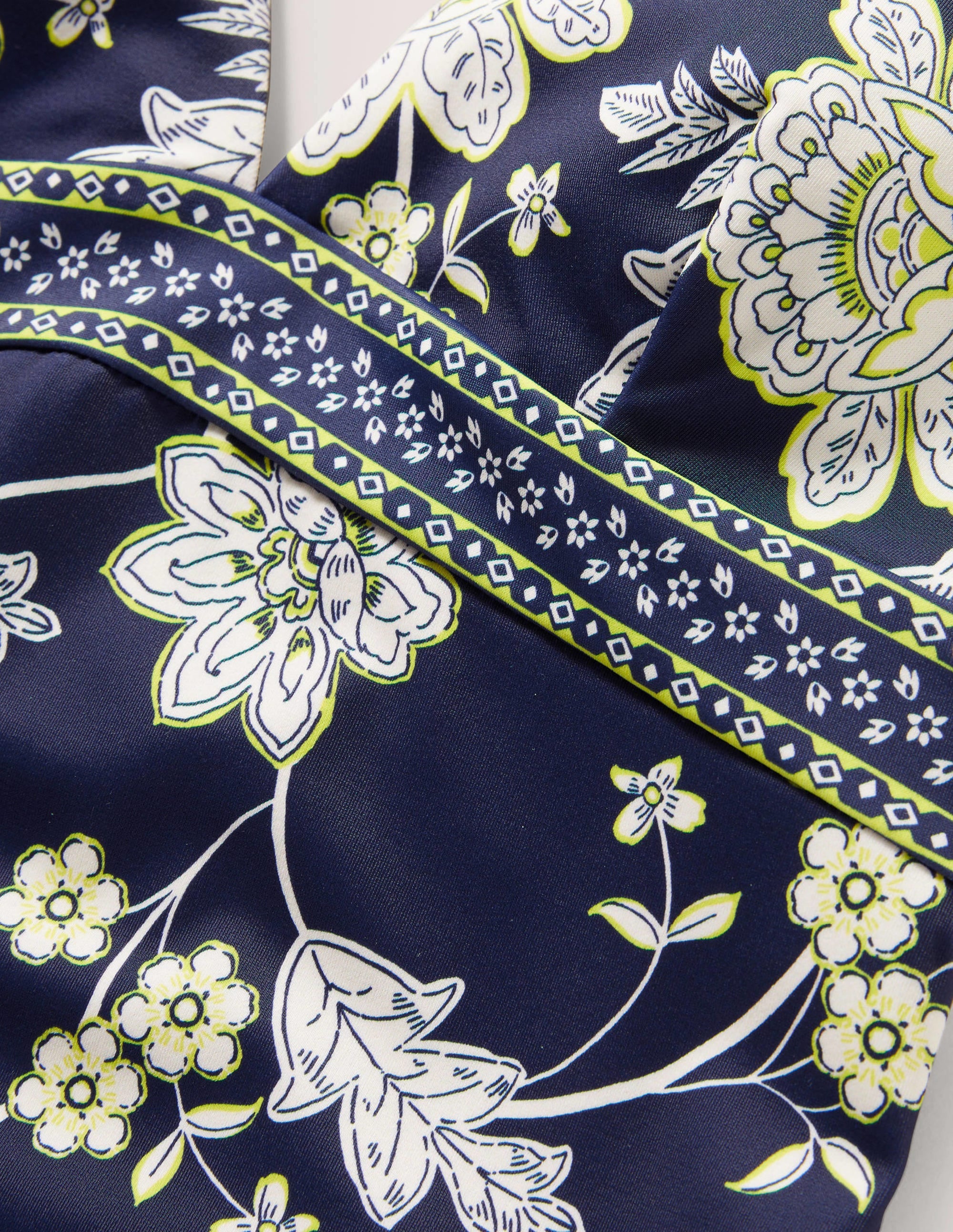 Arezzo Badeanzug mit V-Ausschnitt und Einsatz-Navy, Chintz Bloom - Image 6