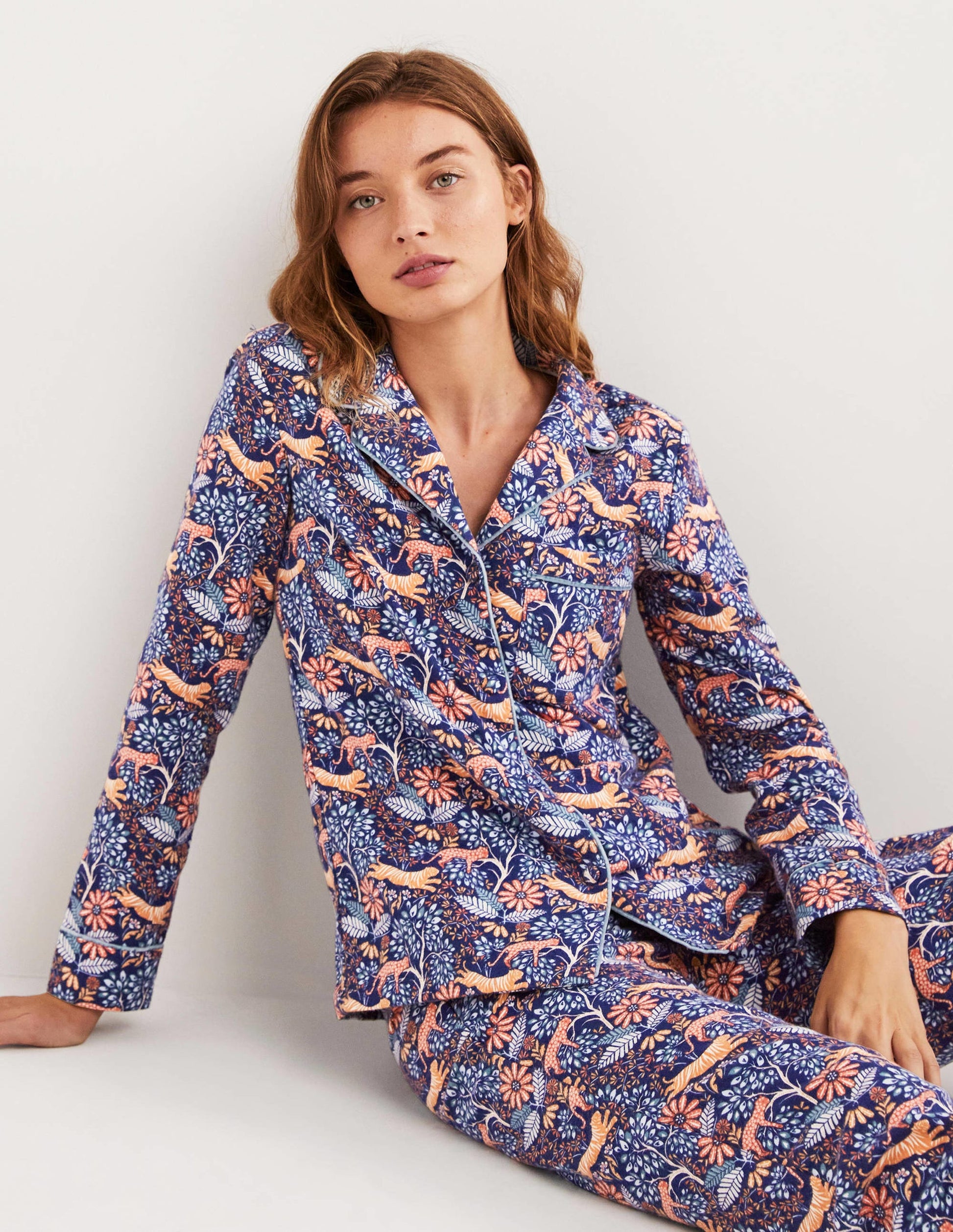 Blue Safari Bloom Cosy Pyjama Set-Gedecktes Orange, Safariblüten-1