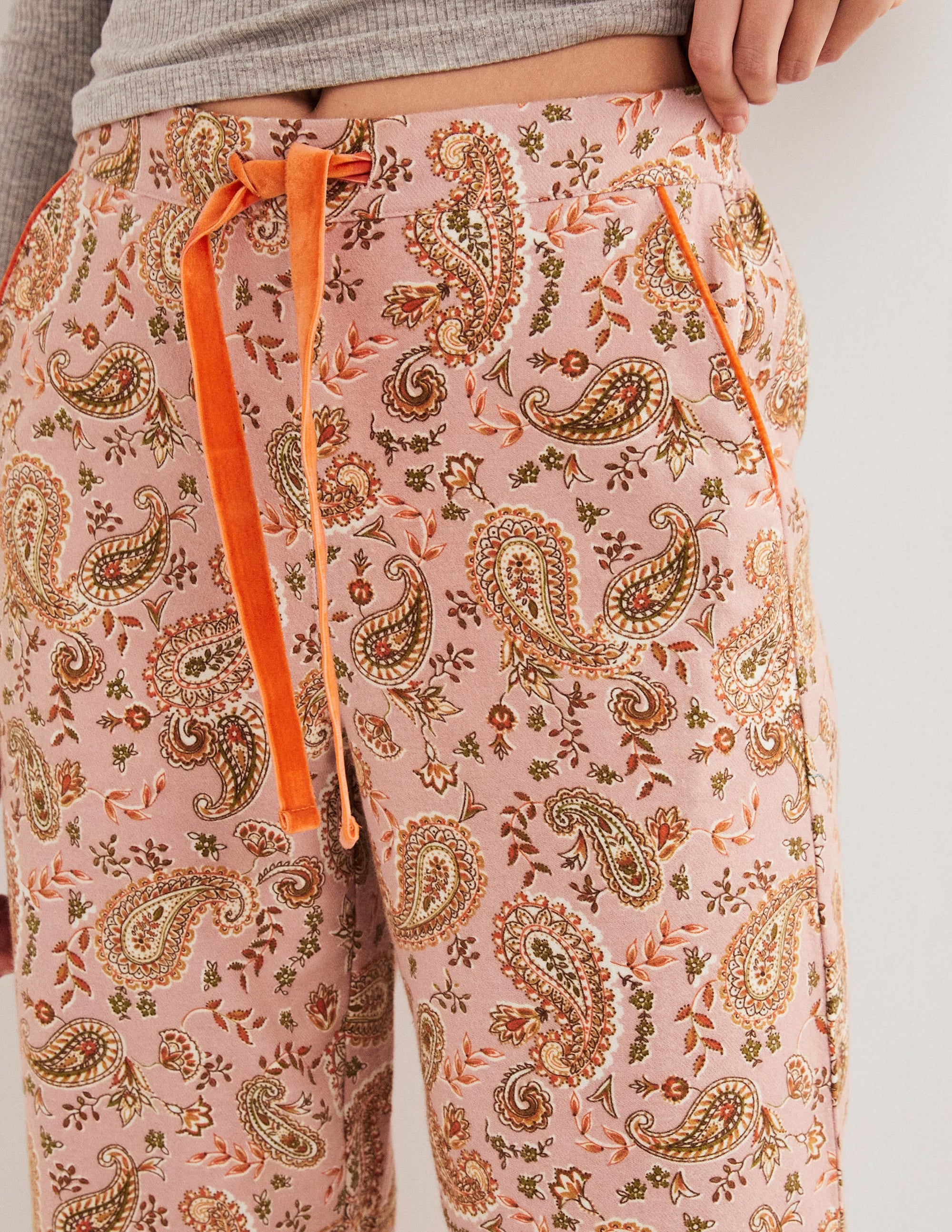 Pink Paisley Print Pyjama Bottoms-Milchshake, Paisleymuster - Image 2