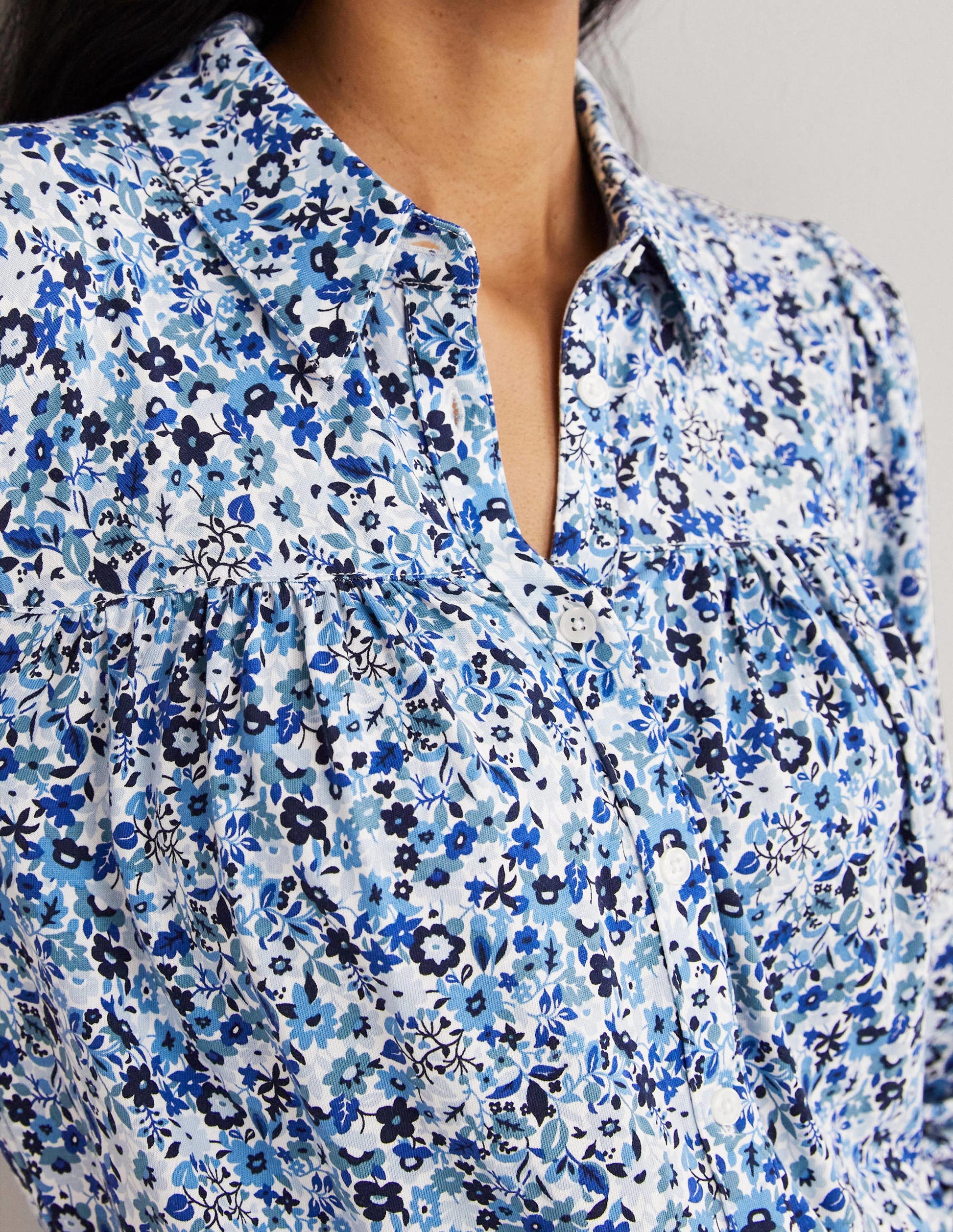 Chemise froncée-Bleu ancien, motif Floret Meadow-2
