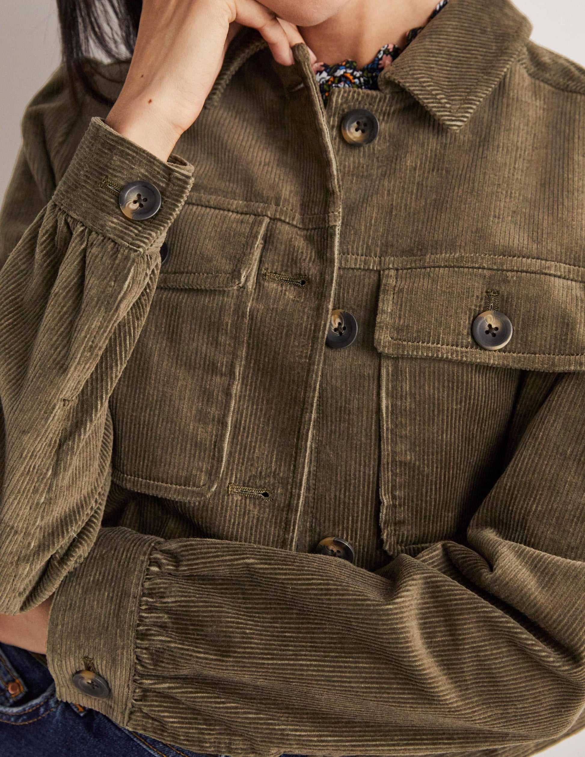 Kurze Cordjacke-Khaki-2